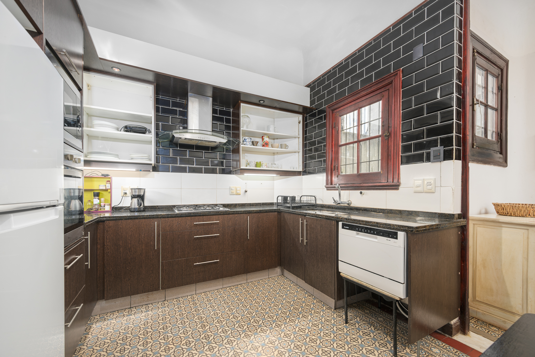  Classic 4 bedroom apartment - 物件實景