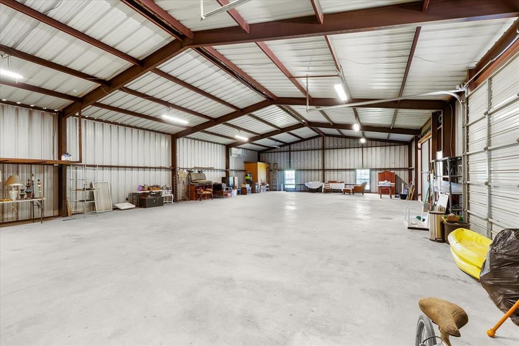 Weatherford, Texas, 76088, United States, 4 Bedrooms Bedrooms, ,3 BathroomsBathrooms,Residential,For Sale,1974322