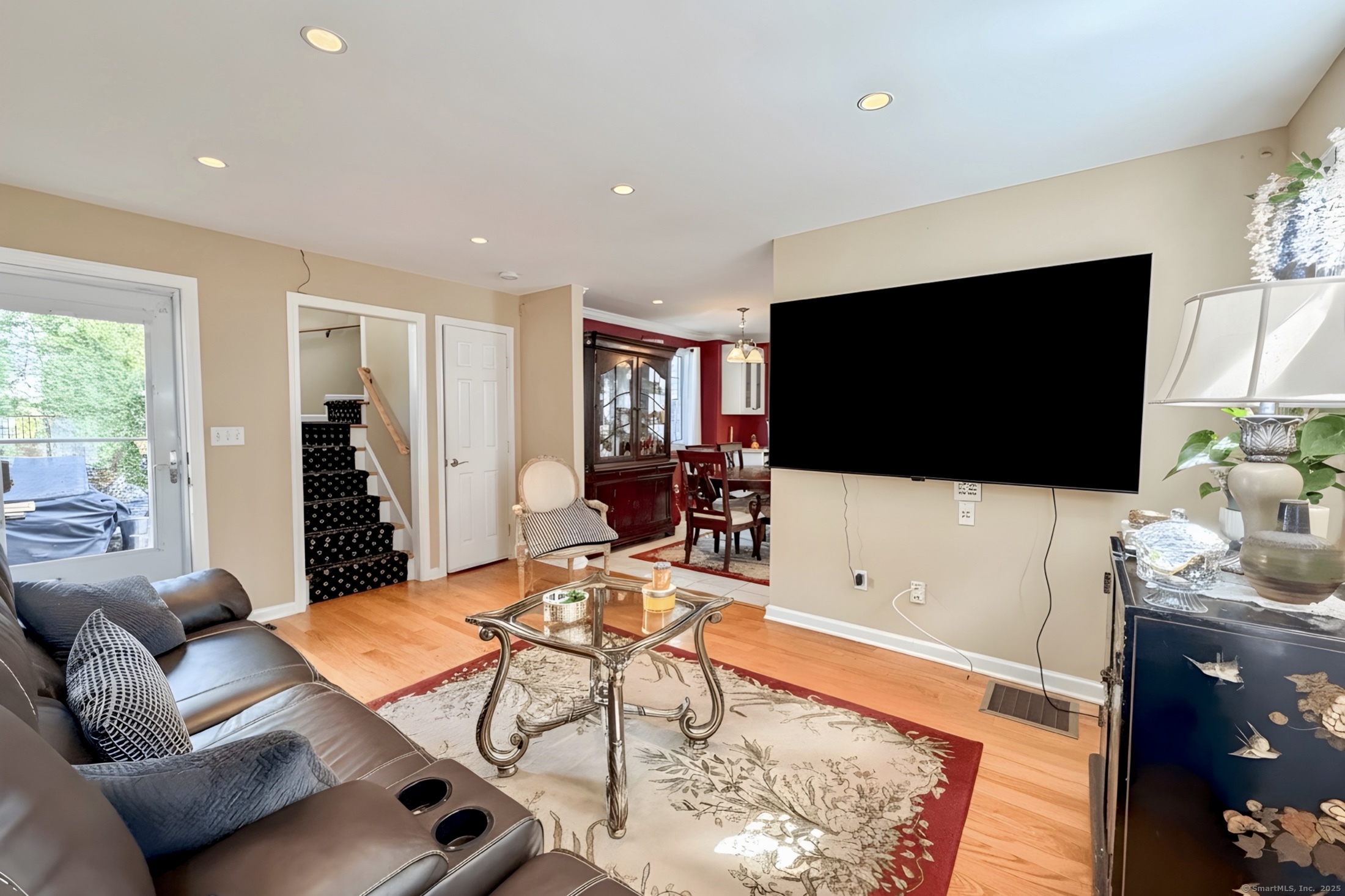 West Haven, Connecticut, 06516, United States, 3 Bedrooms Bedrooms, ,3 BathroomsBathrooms,Residential,For Sale,1958925