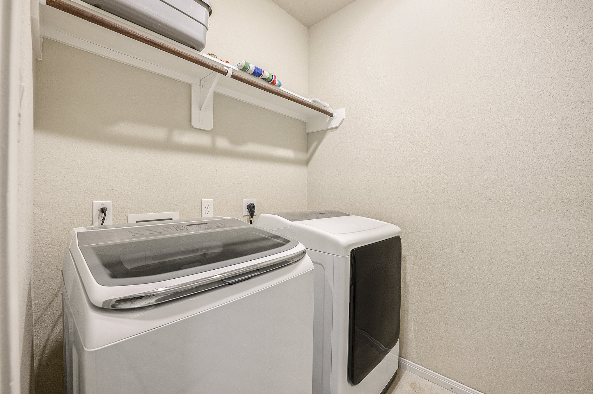 Richmond, Texas, 77407, United States, 5 Bedrooms Bedrooms, ,4 BathroomsBathrooms,Residential,For Sale,1836801