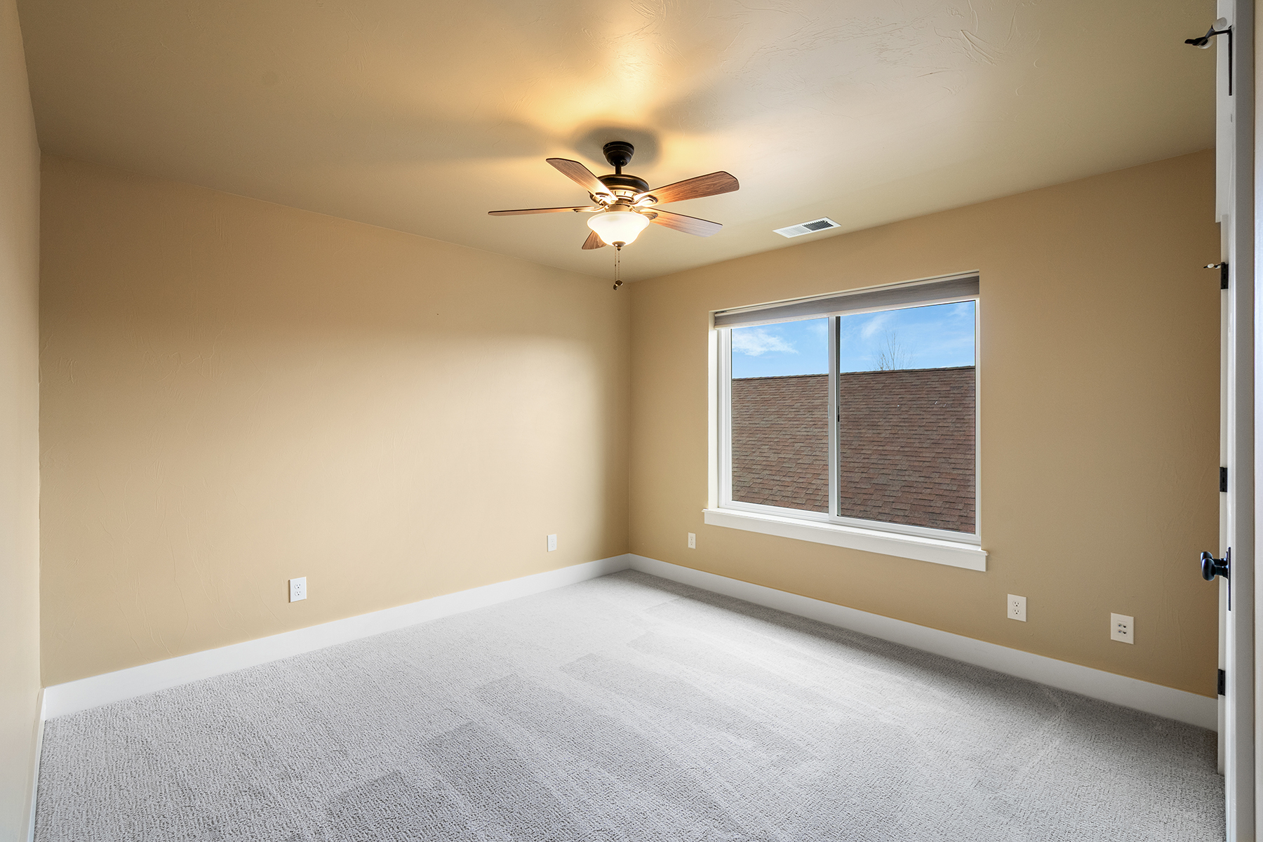  3179 Spring Ridge Drive - 物件實景