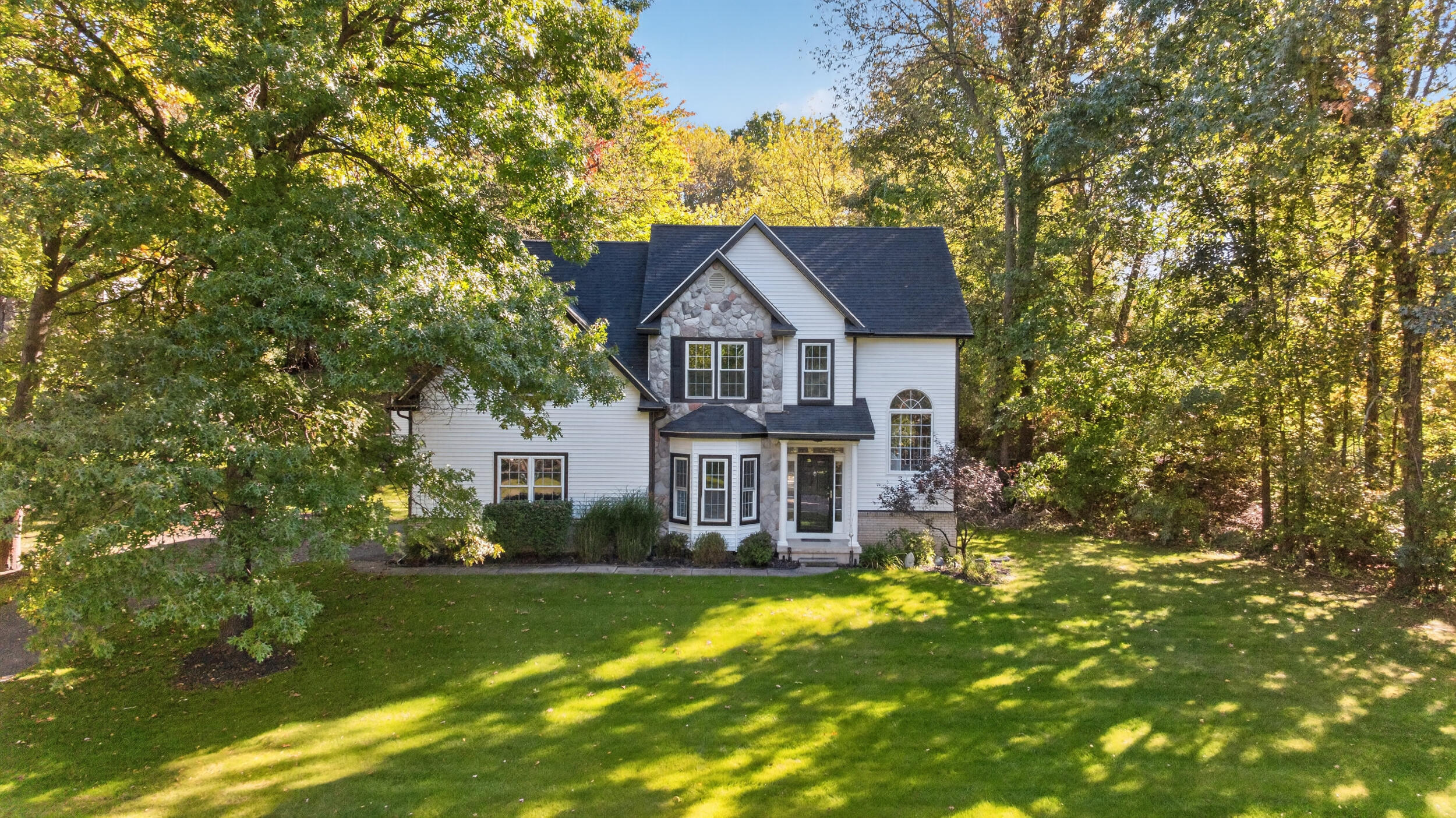 Universe Ave, Howell, MI 48843
