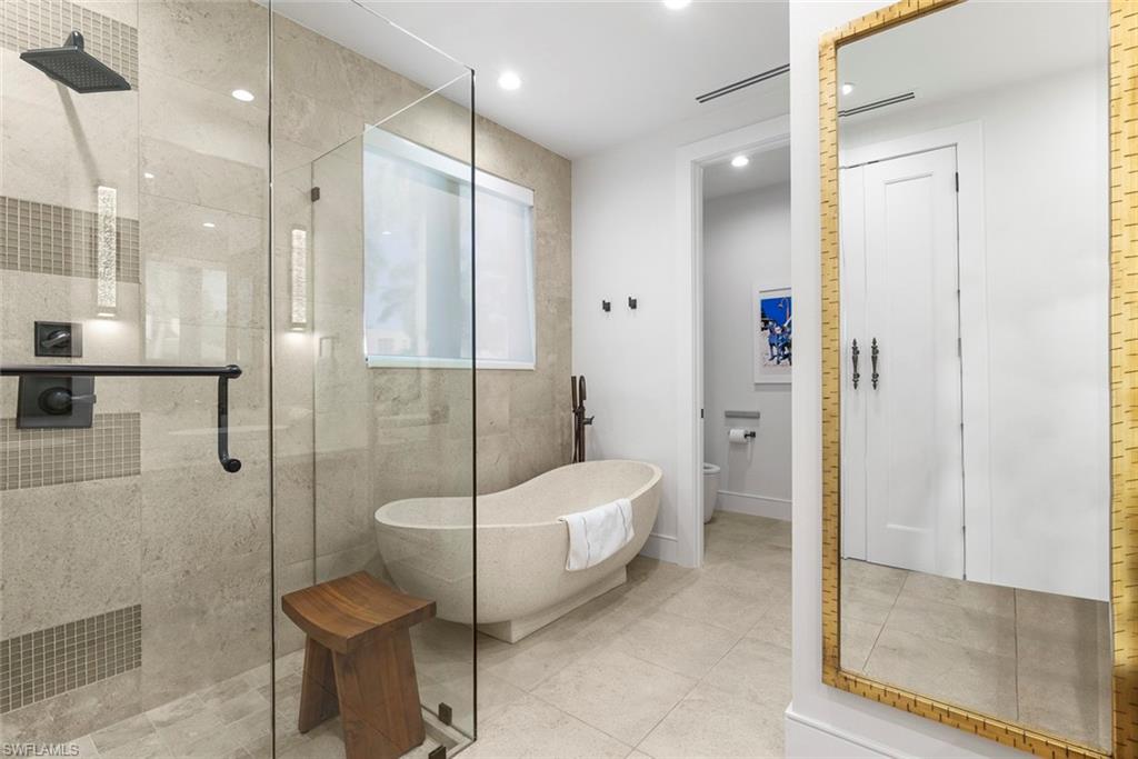 Naples, Florida, 34102, United States, 5 Bedrooms Bedrooms, ,6 BathroomsBathrooms,Residential,For Sale,1993468