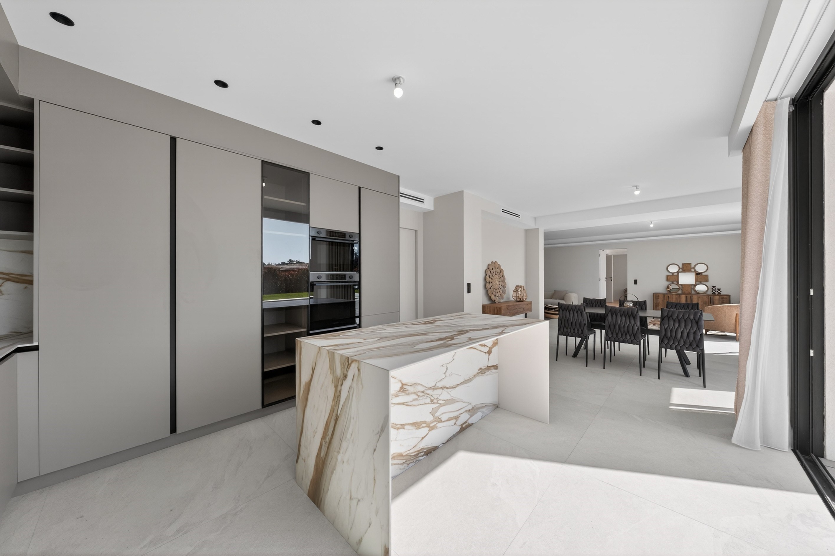  Mouans-Sartoux contemporary villa 280 sqm built in 2021 with pool near Valbonne - 物件實景