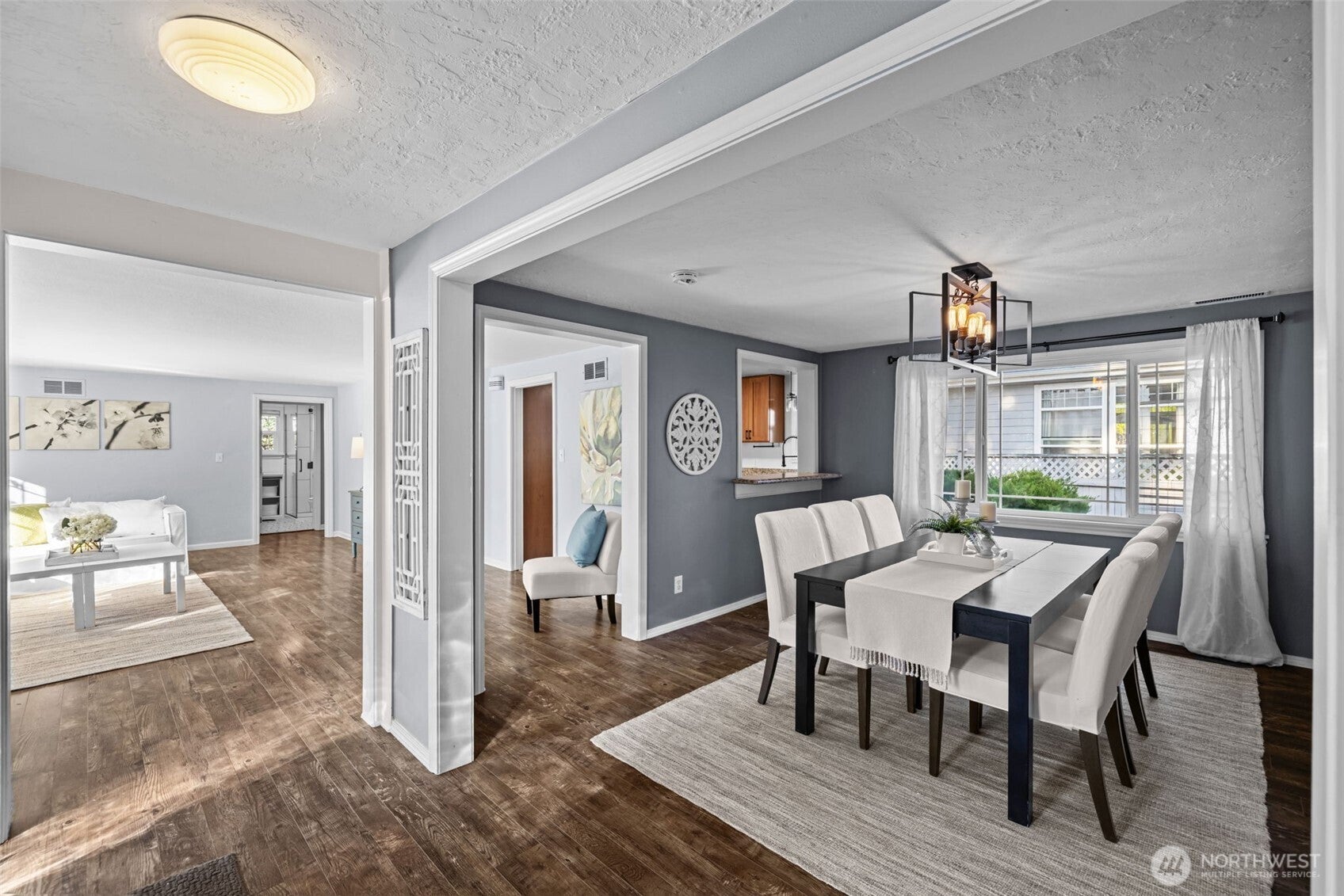 Shoreline, Washington, 98155, United States, 3 Bedrooms Bedrooms, ,1 BathroomBathrooms,Residential,For Sale,1984403