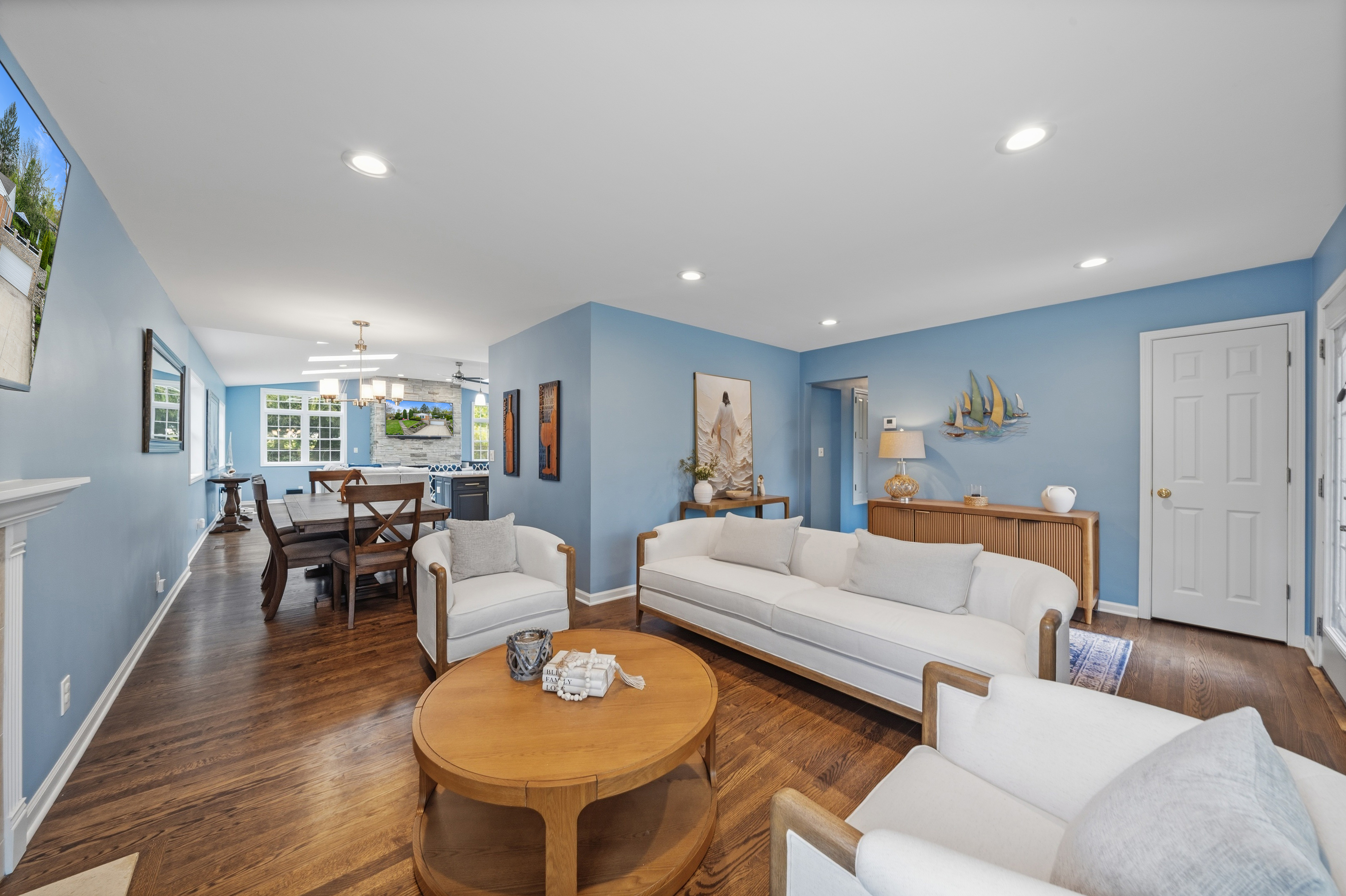  Turnkey Three Bedroom+ Home in Lake Geneva - 物件實景