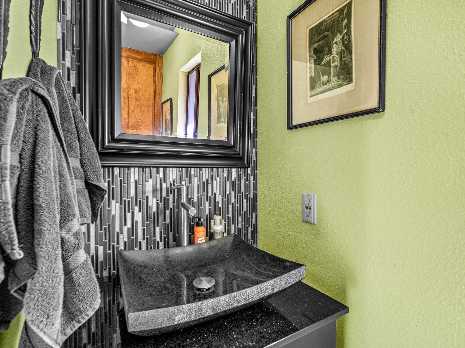 Nevada City, California, 95959, United States, 3 Bedrooms Bedrooms, ,3 BathroomsBathrooms,Residential,For Sale,1945021