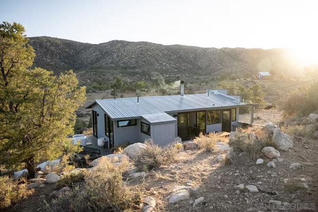 Pioneertown, California, 92268, United States, 2 Bedrooms Bedrooms, ,2 BathroomsBathrooms,Residential,For Sale,1990381