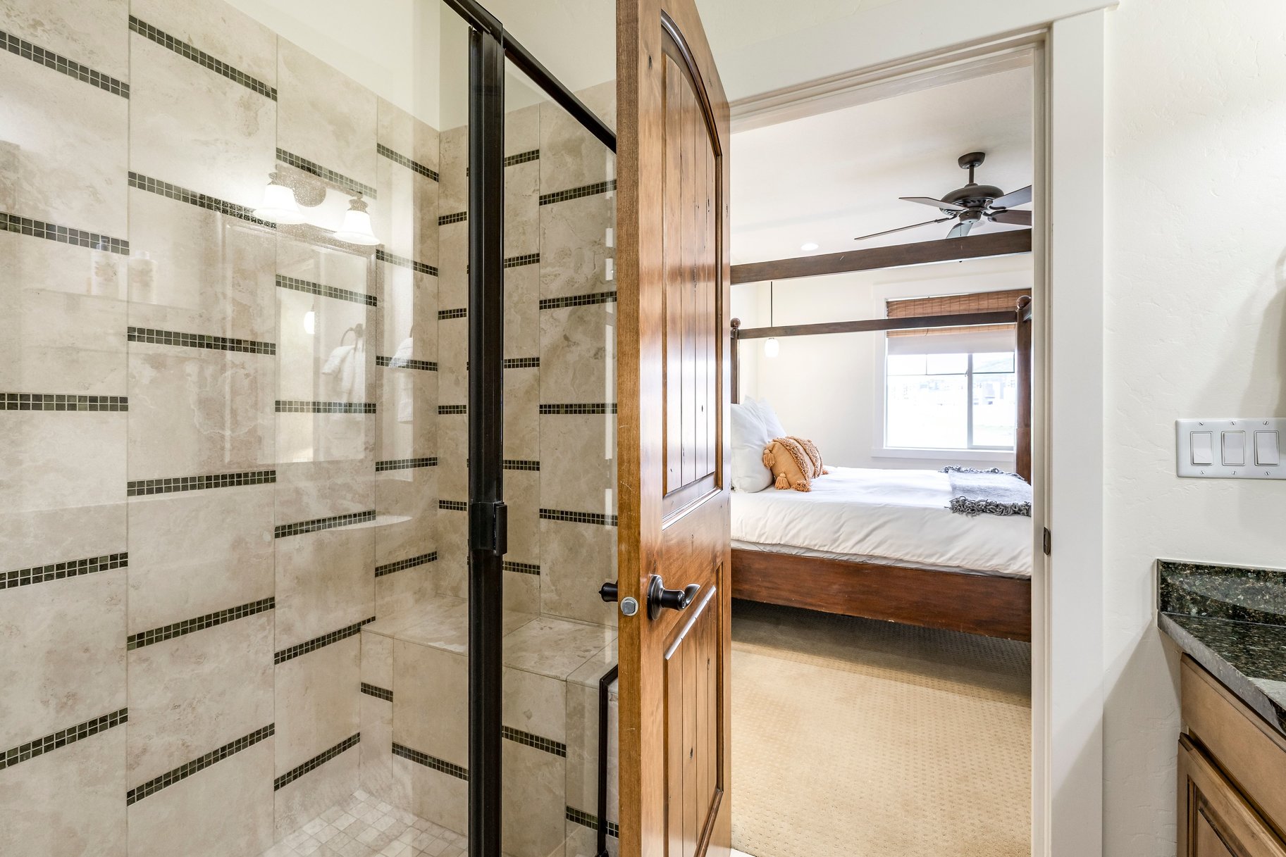  Park’s Edge 3 Bedroom Townhome Overlooking Quiet Open Space - 物件實景