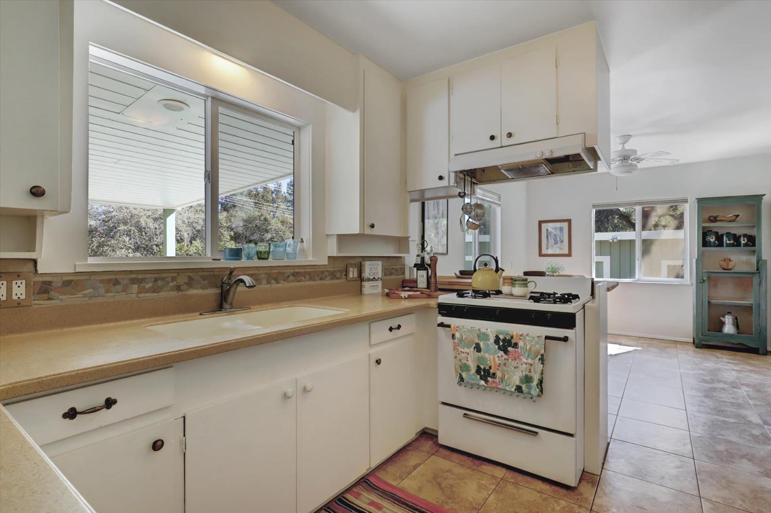 11709 Rough And Ready Road, Rough and Ready, California, 95975, United States, 2 Bedrooms Bedrooms, ,2 BathroomsBathrooms,Residential,For Sale,11709 Rough And Ready Road,1622564