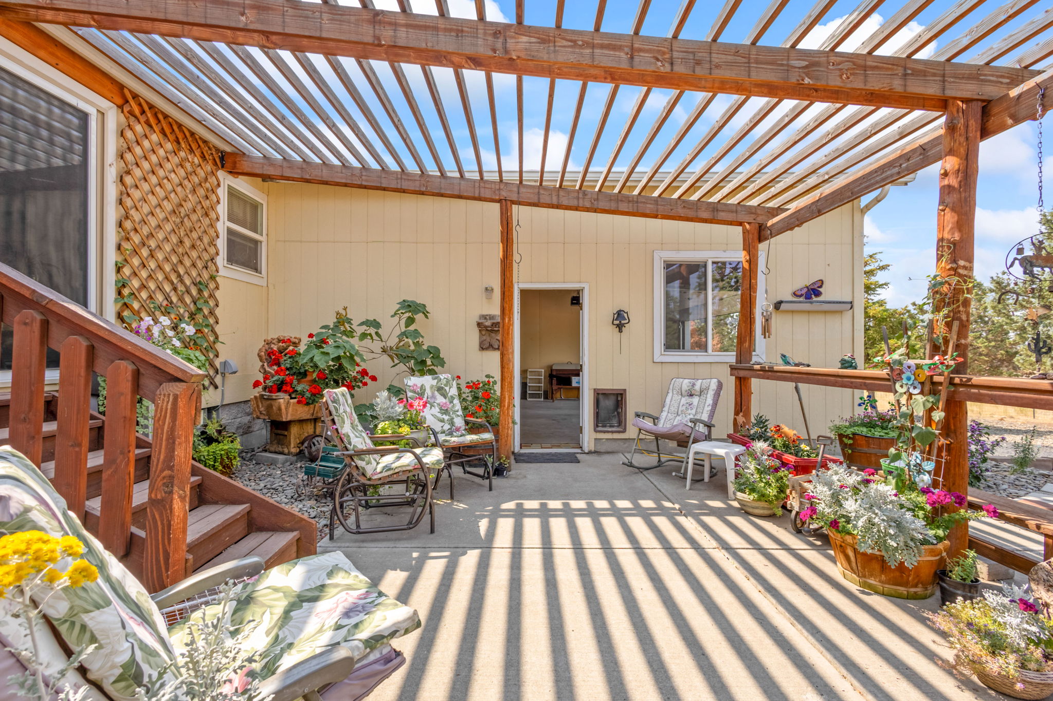 Prineville, Oregon, 97754, United States, 4 Bedrooms Bedrooms, ,2 BathroomsBathrooms,Residential,For Sale,1919985
