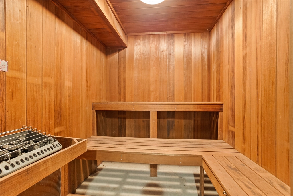 Sudbury, Massachusetts, 01776, United States, 4 Bedrooms Bedrooms, ,3 BathroomsBathrooms,Residential,For Sale,1940388