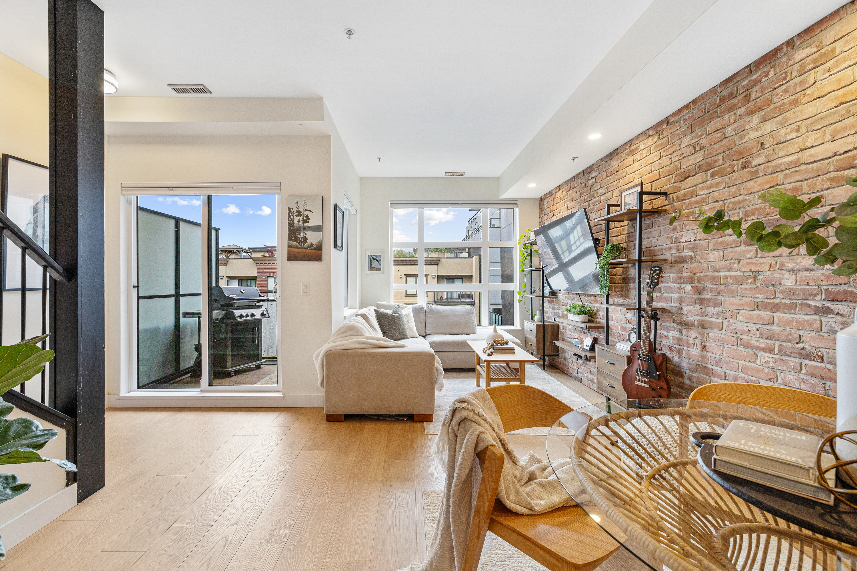  Renovated Porty Moody Townhome - 物件實景