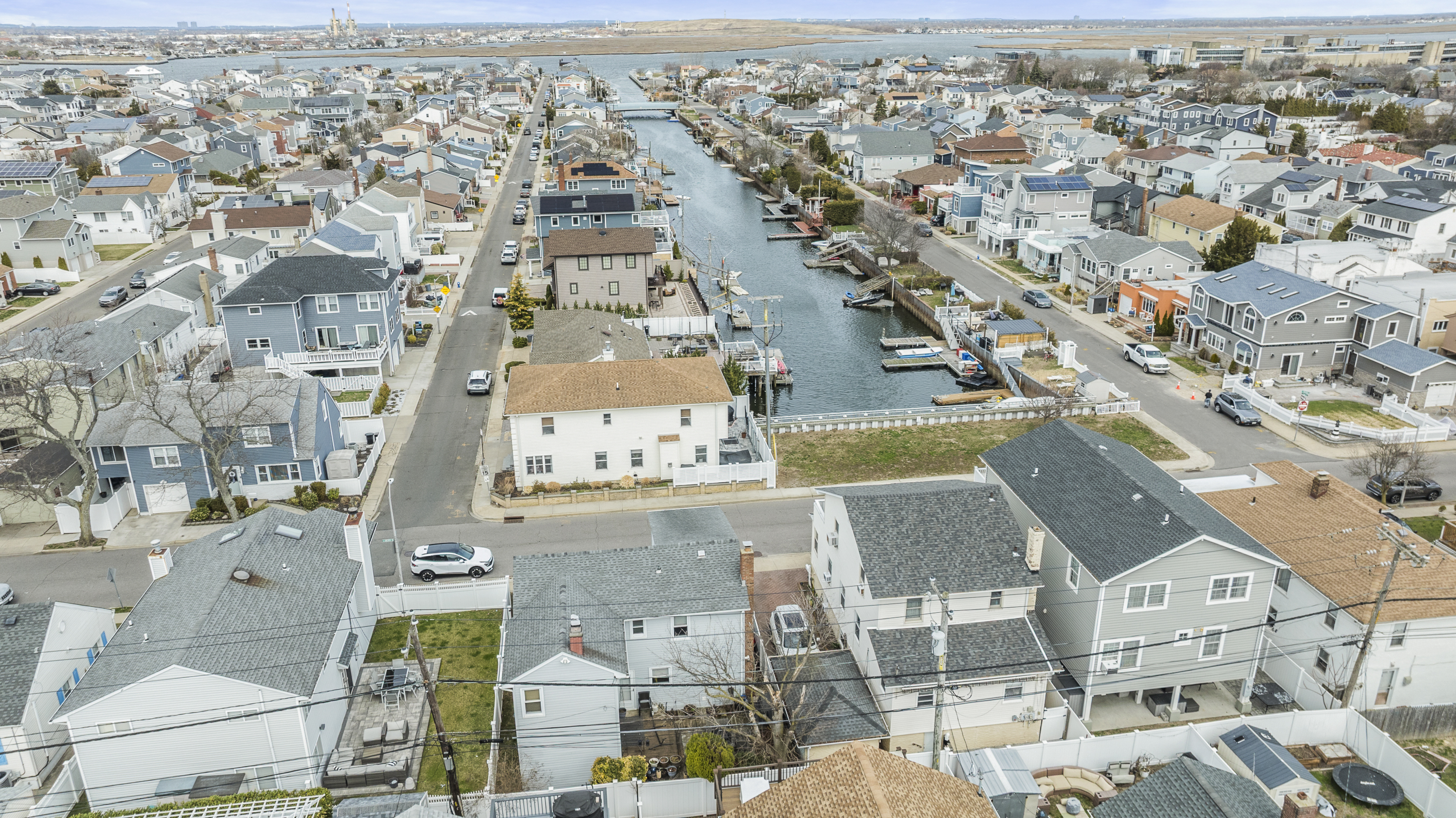  806 E Chester Street, Long Beach, NY, 11561 - 物件實景