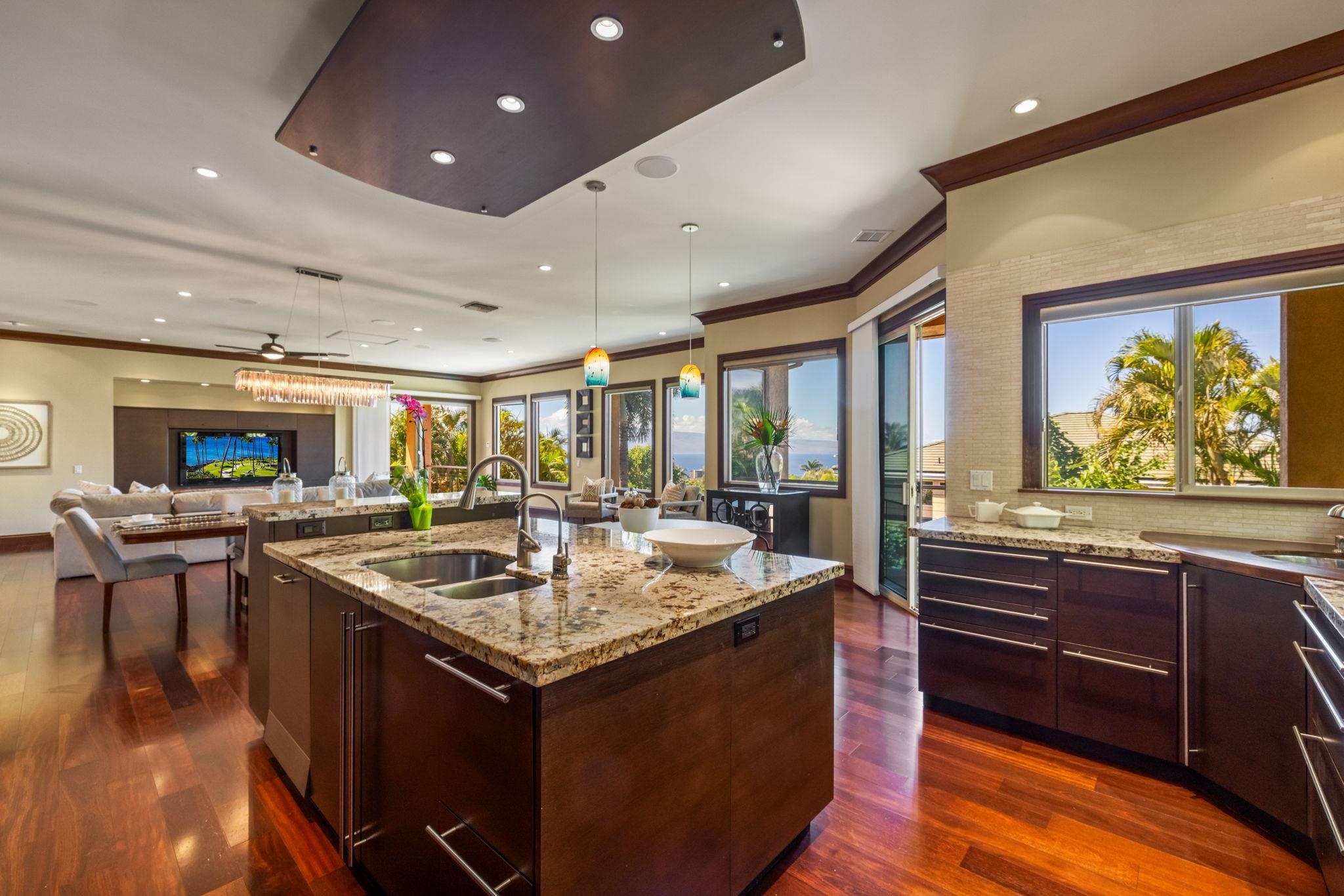 Lahaina, Hawaii, 96761, United States, 5 Bedrooms Bedrooms, ,5 BathroomsBathrooms,Residential,For Sale,1941963