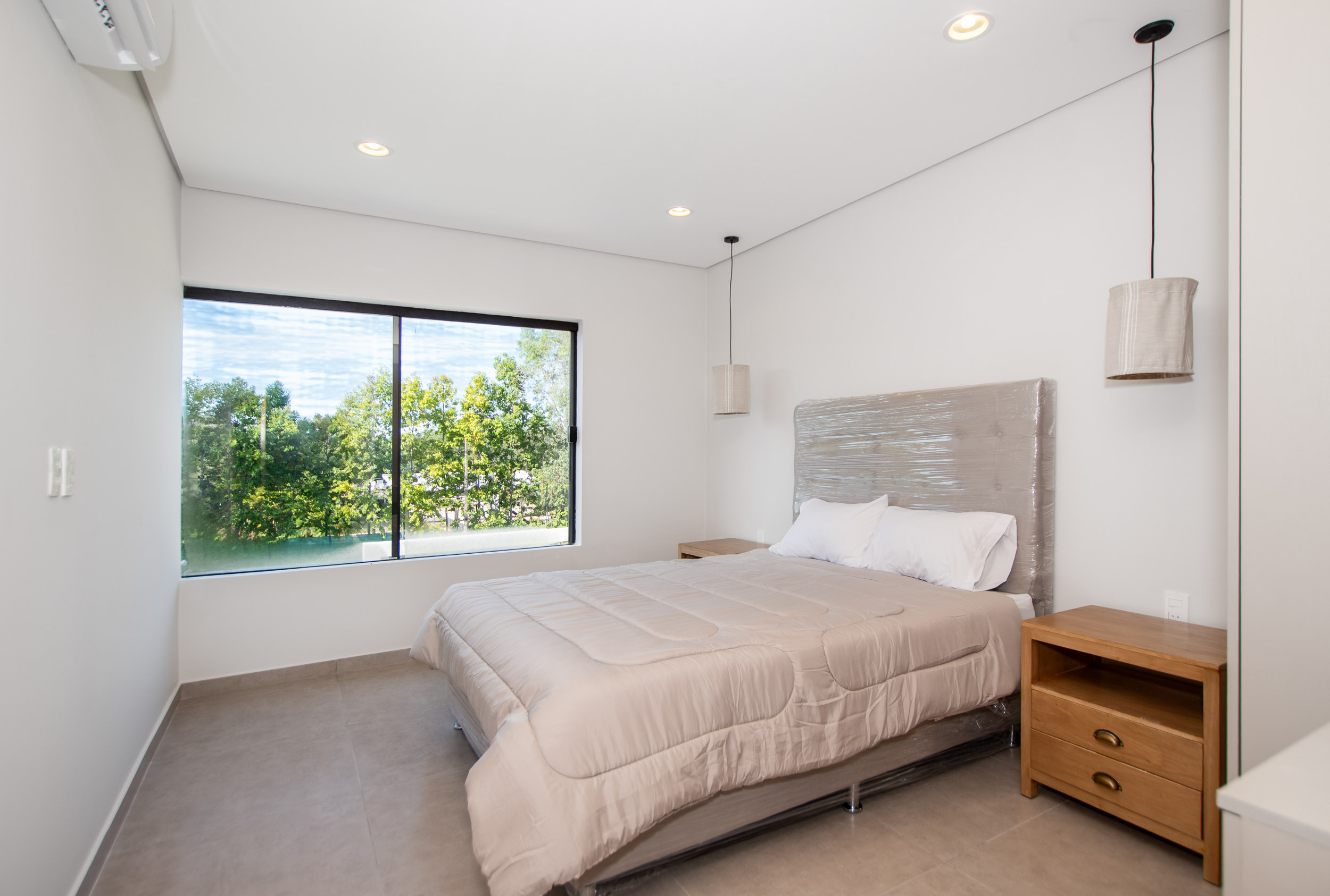  Elegant Brand-New Residence in San Bernardino - 物件實景