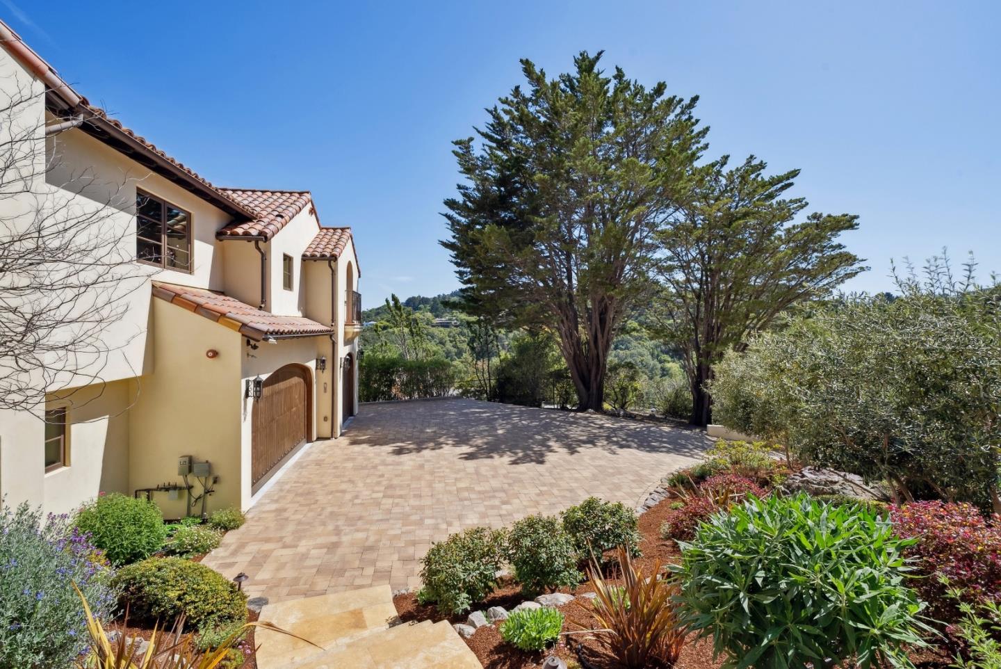 Hillsborough, California, 94010, United States, 4 Bedrooms Bedrooms, ,4 BathroomsBathrooms,Residential,For Sale,1767214