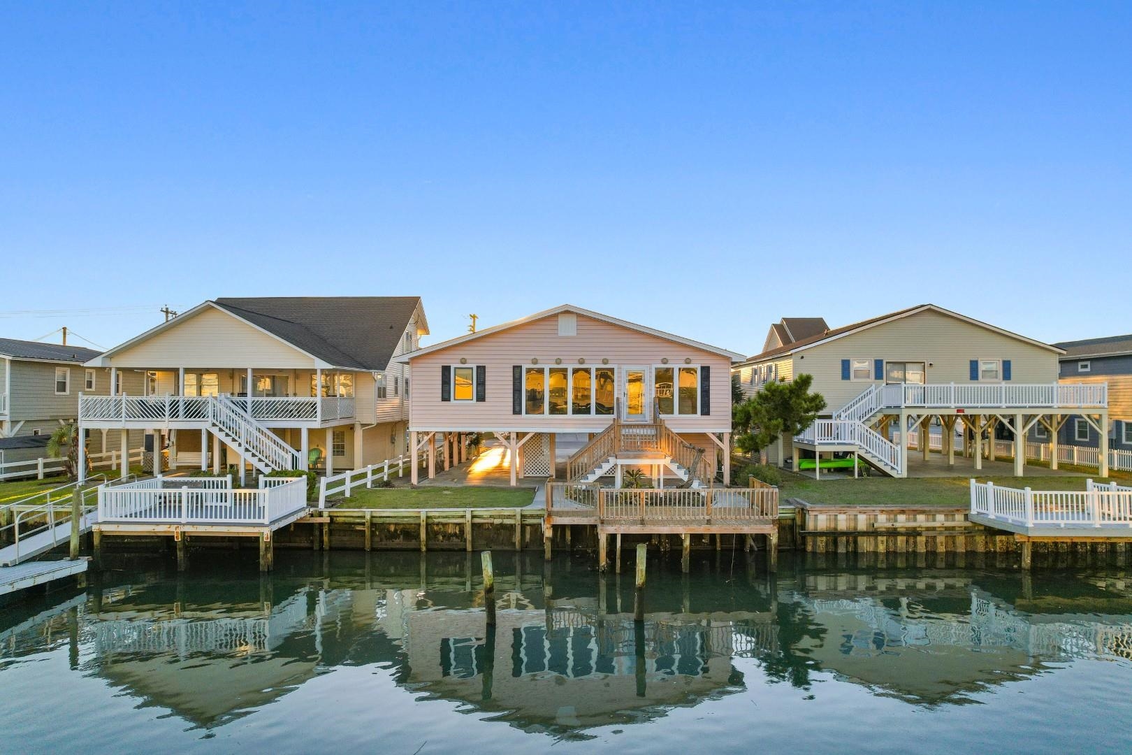 North Myrtle Beach, South Carolina, 29582, United States, 4 Bedrooms Bedrooms, ,2 BathroomsBathrooms,Residential,For Sale,2015059