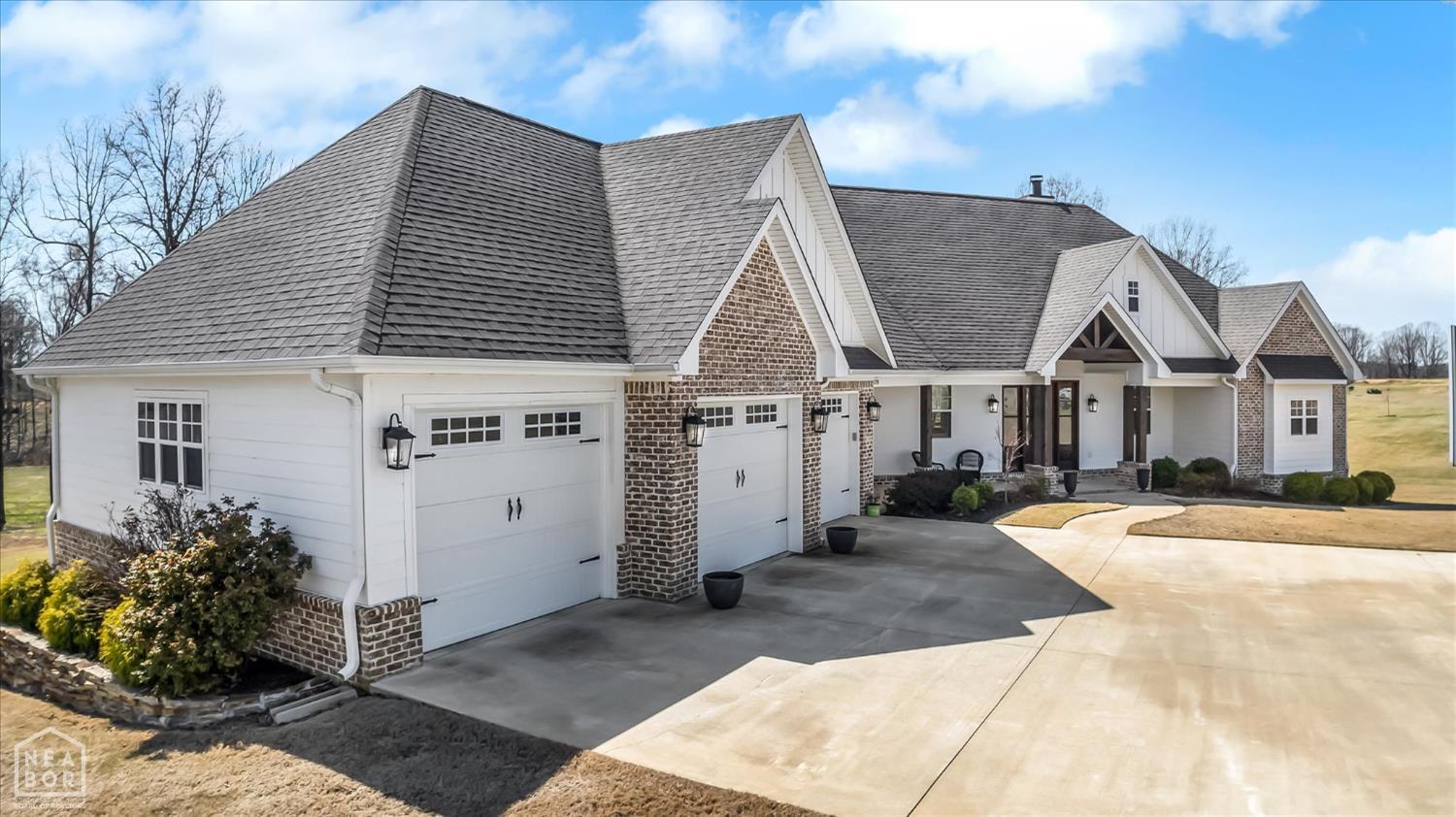 Jonesboro, Arkansas, 72405, United States, 5 Bedrooms Bedrooms, ,4 BathroomsBathrooms,Residential,For Sale,2034075