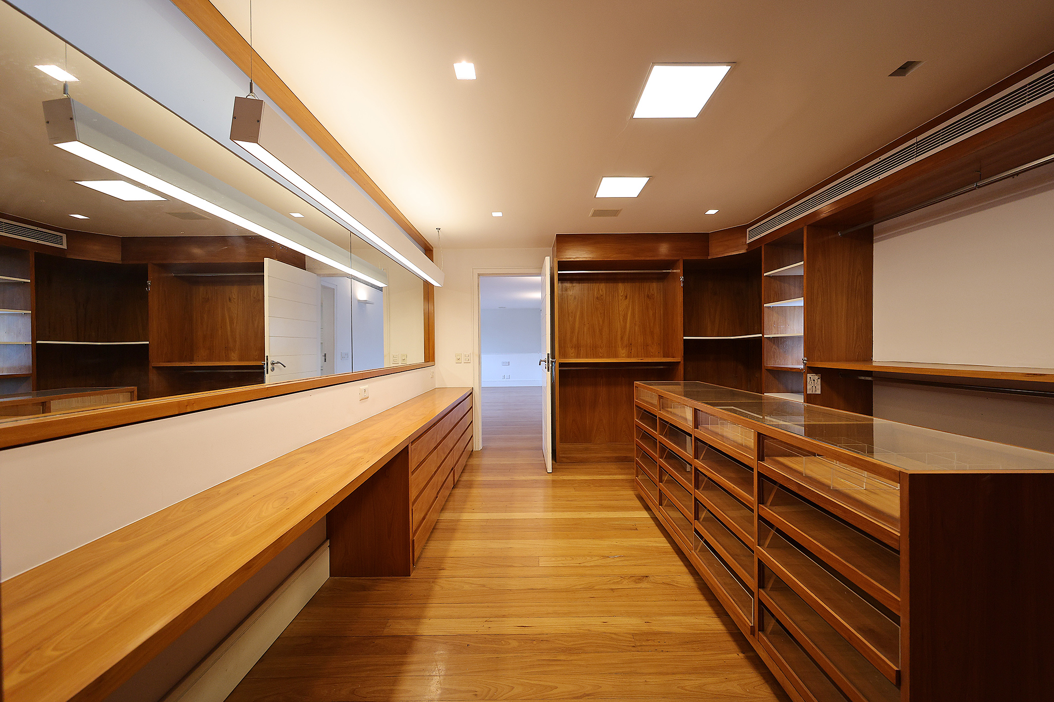  Duplex penthouse with ocean views in Leblon and generous layout - 物件實景