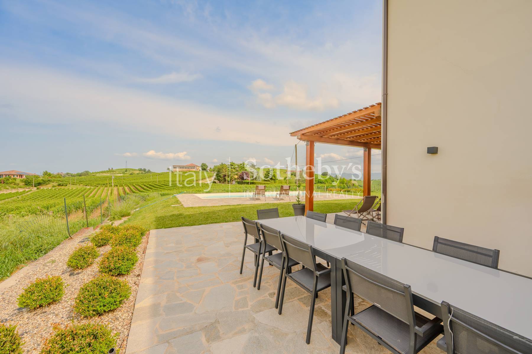  Elegant Villa amongst Nizza Monferrato