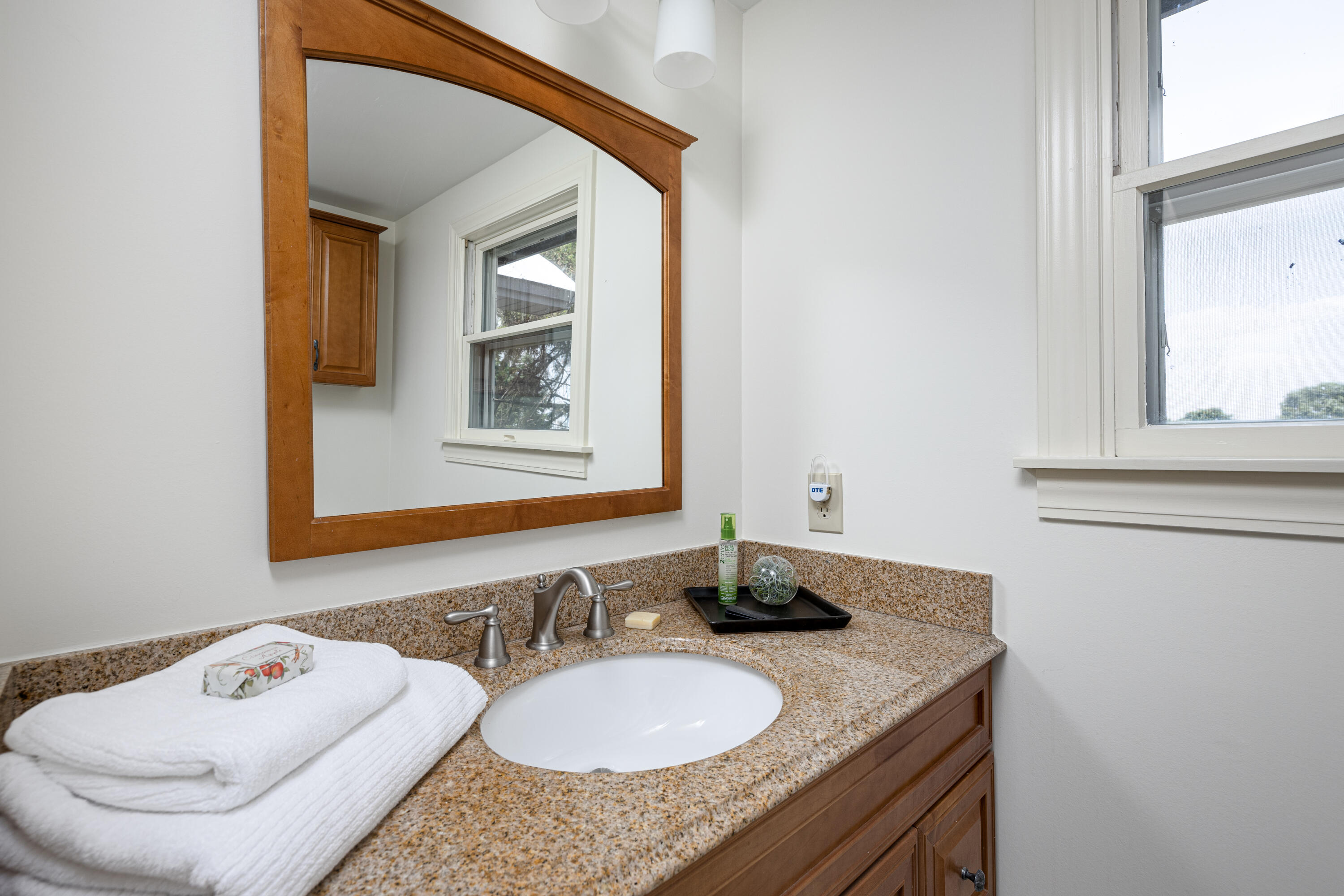 Ida, Michigan, 48140, United States, 4 Bedrooms Bedrooms, ,3 BathroomsBathrooms,Residential,For Sale,1973909