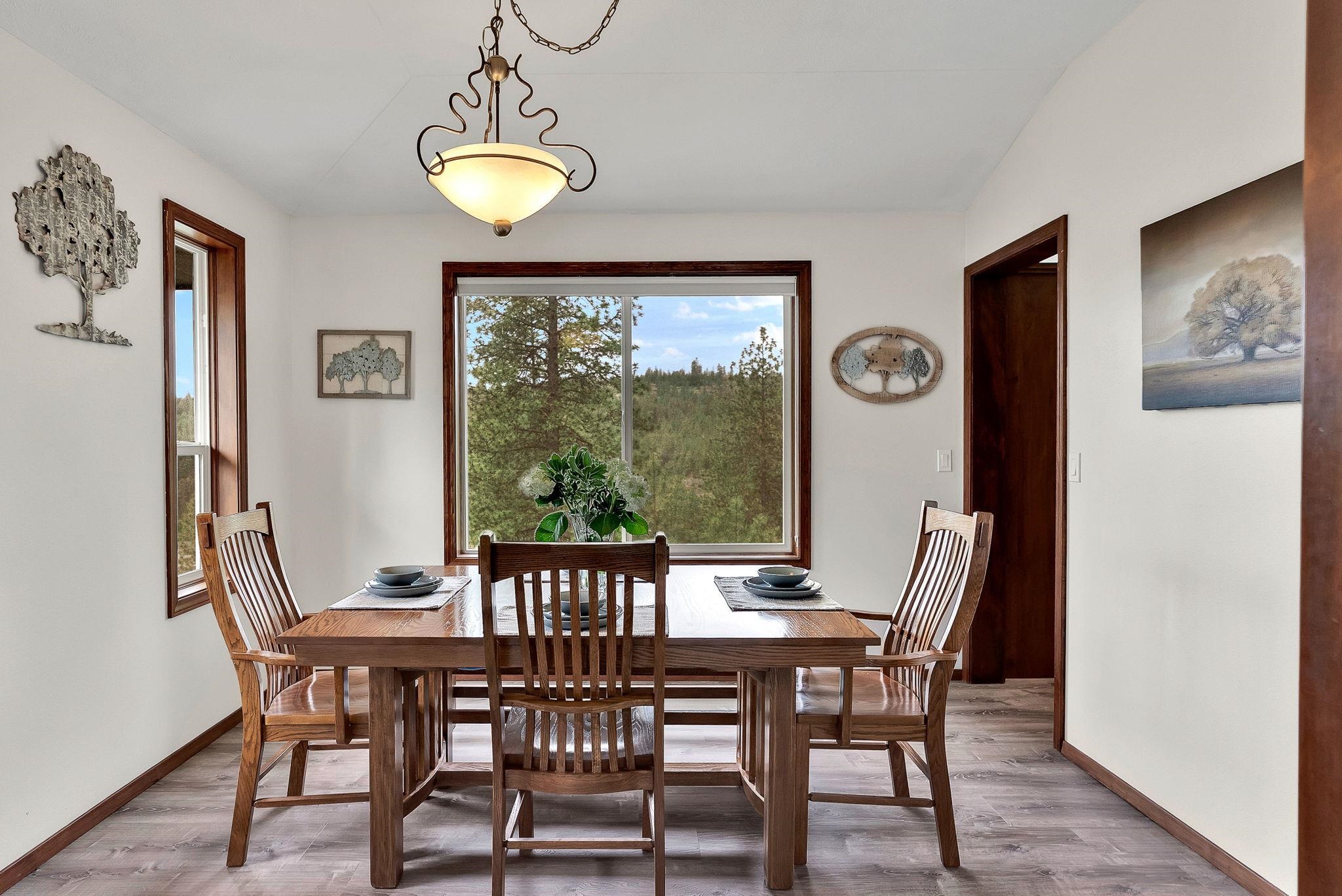 Nine Mile Falls, Washington, 99026, United States, 4 Bedrooms Bedrooms, ,3 BathroomsBathrooms,Residential,For Sale,1979955