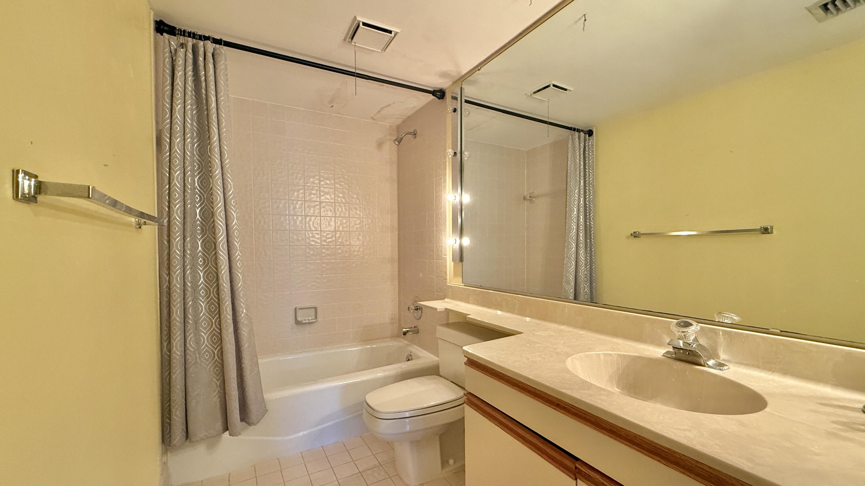 KEY WEST, Florida, 33040, United States, 2 Bedrooms Bedrooms, ,2 BathroomsBathrooms,Residential,For Sale,1751246