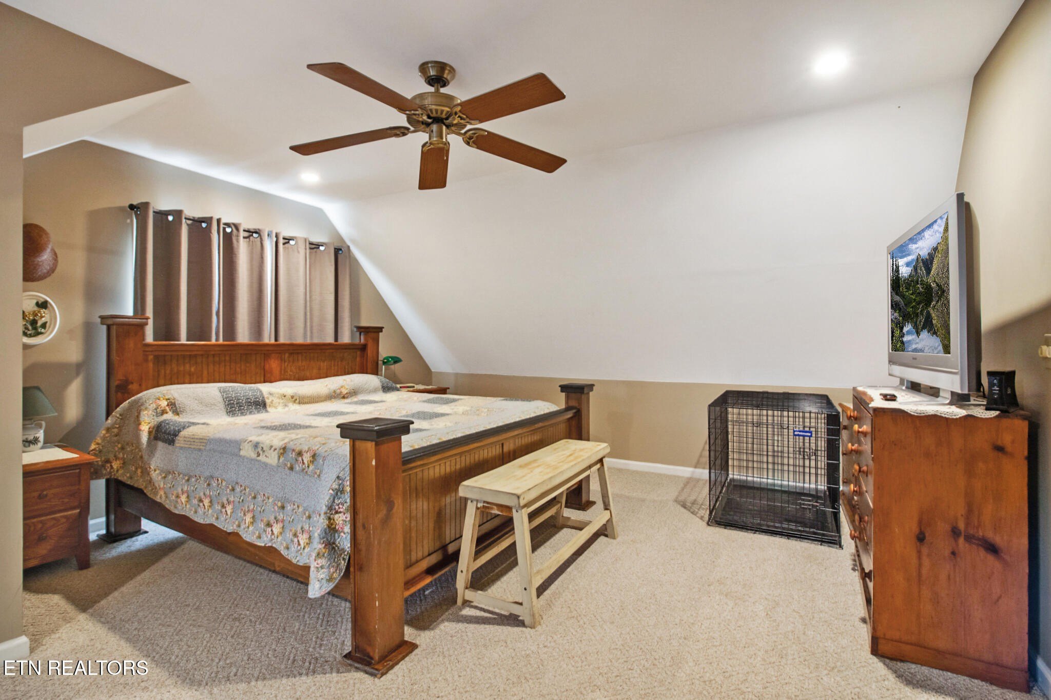 Crossville, Tennessee, 38555, United States, 4 Bedrooms Bedrooms, ,3 BathroomsBathrooms,Residential,For Sale,1888026