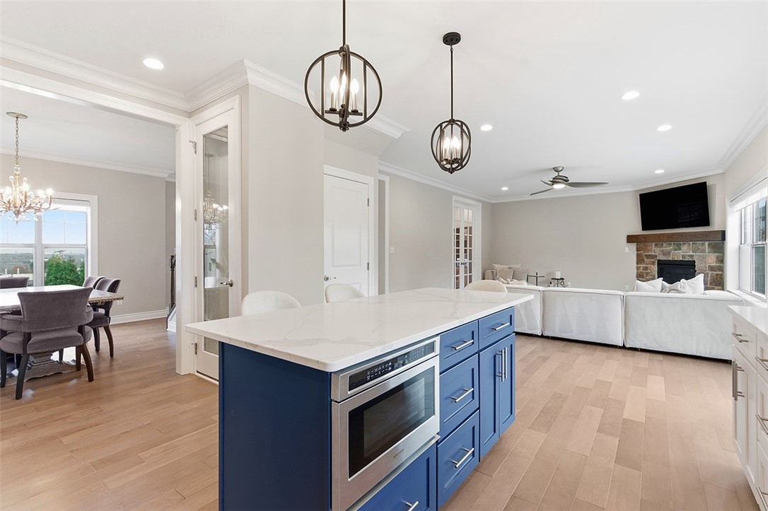 Collier Twp, Pennsylvania, 15205, United States, 4 Bedrooms Bedrooms, ,4 BathroomsBathrooms,Residential,For Sale,1994329