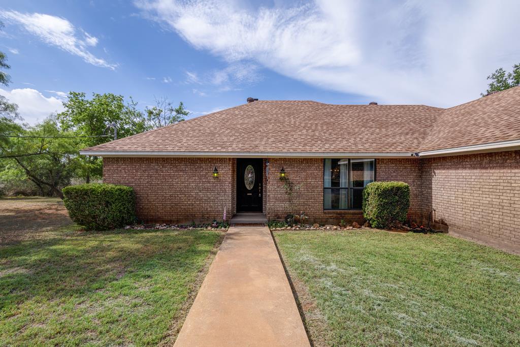 Llano, Texas, 78643, United States, 3 Bedrooms Bedrooms, ,2 BathroomsBathrooms,Residential,For Sale,1869749
