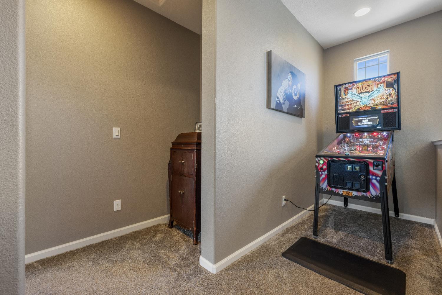 Manteca, California, 95337, United States, 4 Bedrooms Bedrooms, ,4 BathroomsBathrooms,Residential,For Sale,1977472