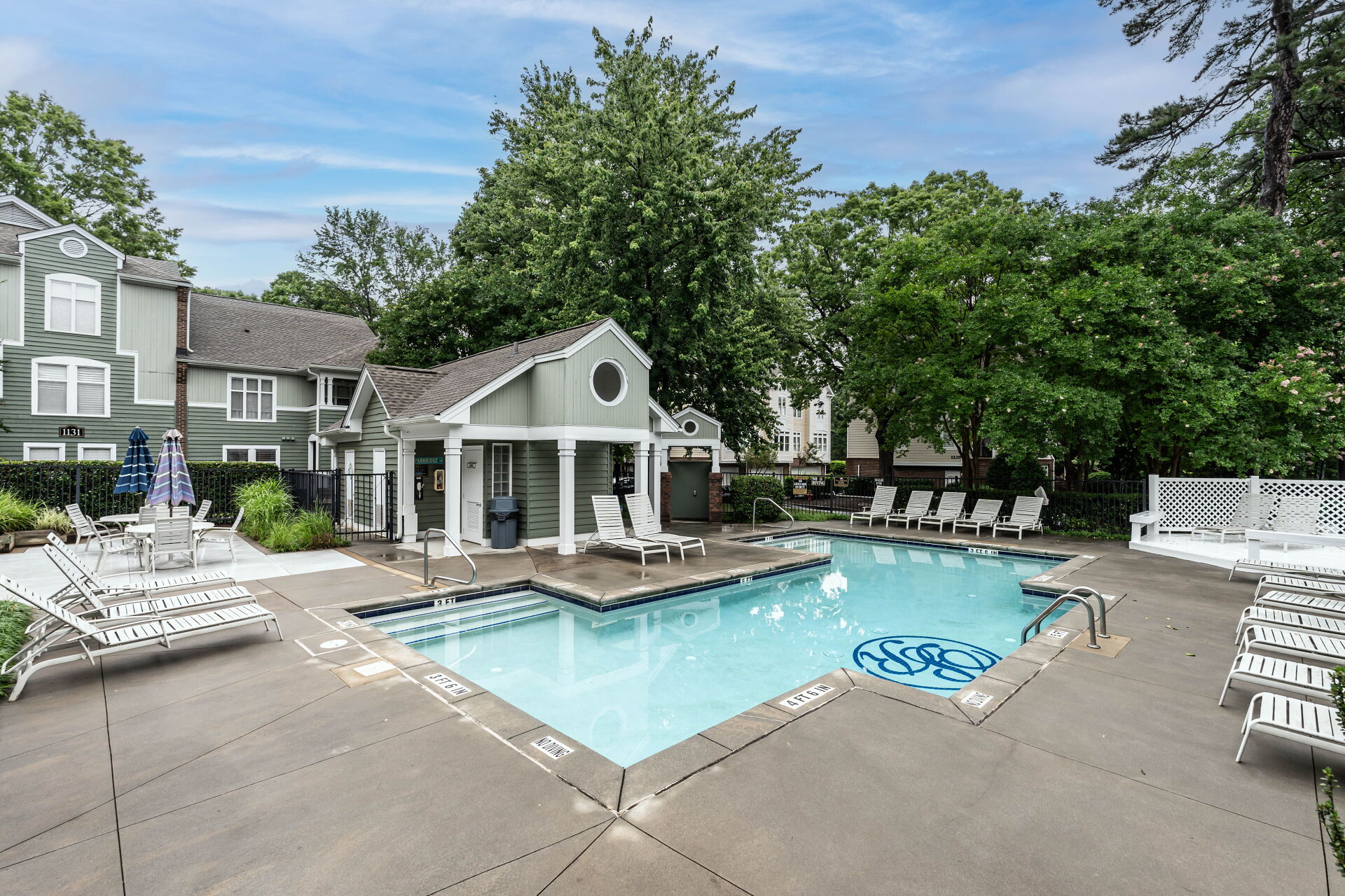  1111 Parkridge Lane, Raleigh, NC, 27605 - 物件實景