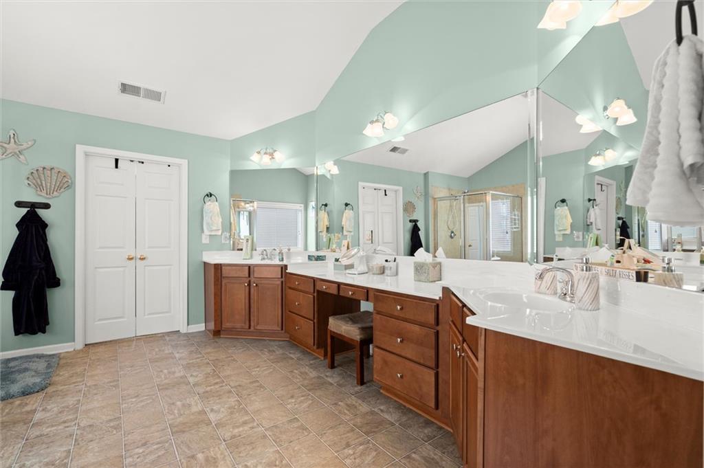 Woodstock, Georgia, 30188, United States, 6 Bedrooms Bedrooms, ,5 BathroomsBathrooms,Residential,For Sale,2009227