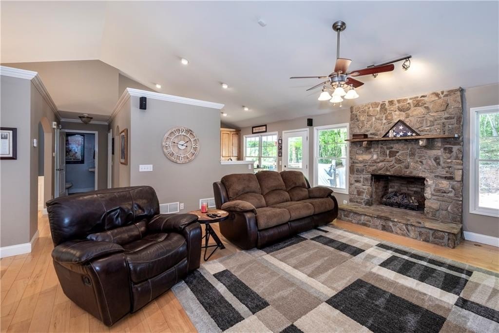 Jasper, Georgia, 30143, United States, 3 Bedrooms Bedrooms, ,3 BathroomsBathrooms,Residential,For Sale,1974102