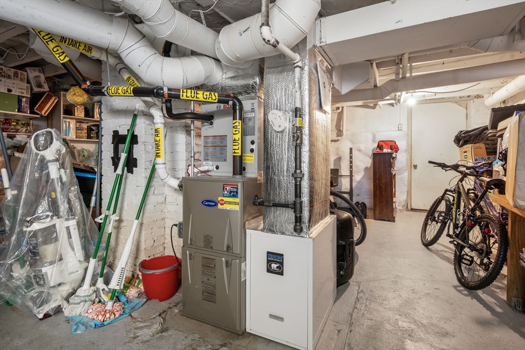 Weston, Massachusetts, 02493, United States, 3 Bedrooms Bedrooms, ,3 BathroomsBathrooms,Residential,For Sale,1960469