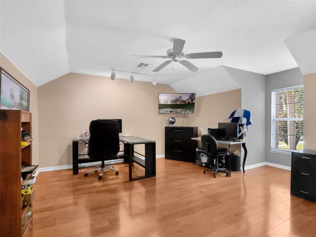 Orlando, Florida, 32819, United States, 5 Bedrooms Bedrooms, ,4 BathroomsBathrooms,Residential,For Sale,1934646