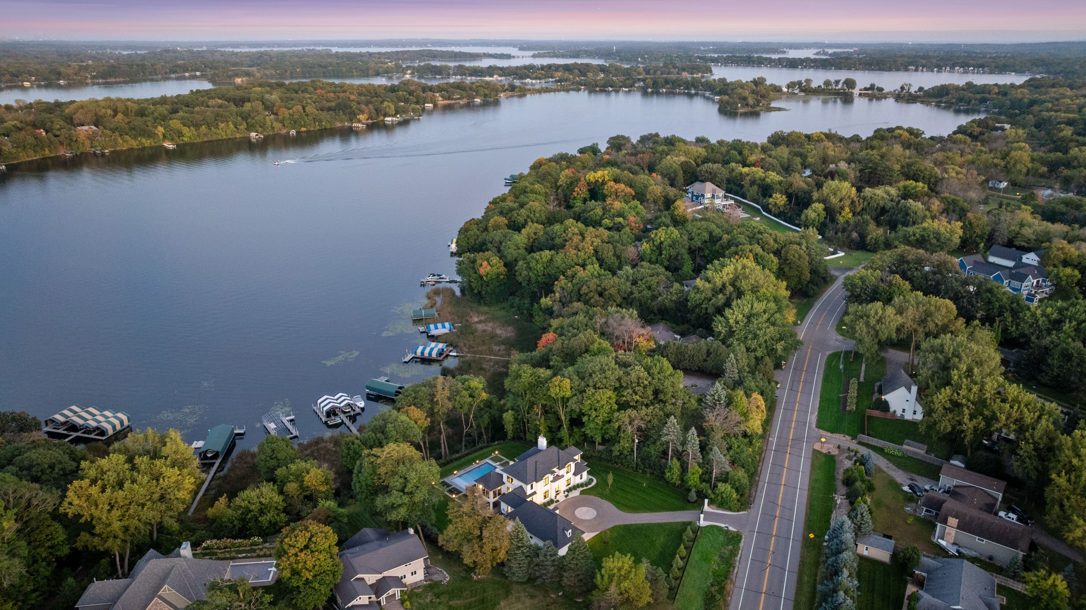  Architectural Excellence Meets Lake Minnetonka Luxury - 物件實景