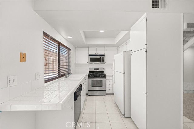 Huntington Beach, California, 92648, United States, 2 Bedrooms Bedrooms, ,2 BathroomsBathrooms,Residential,For Sale,1903026