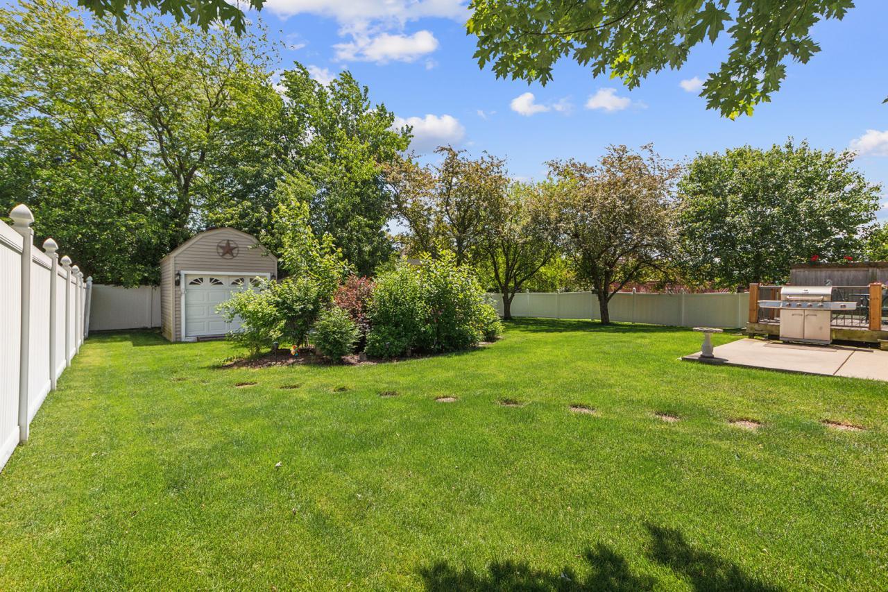 17815 Iroquois, Tinley Park, Illinois, 60477, United States, 5 Bedrooms Bedrooms, ,4 BathroomsBathrooms,Residential,For Sale,17815 Iroquois,1635581
