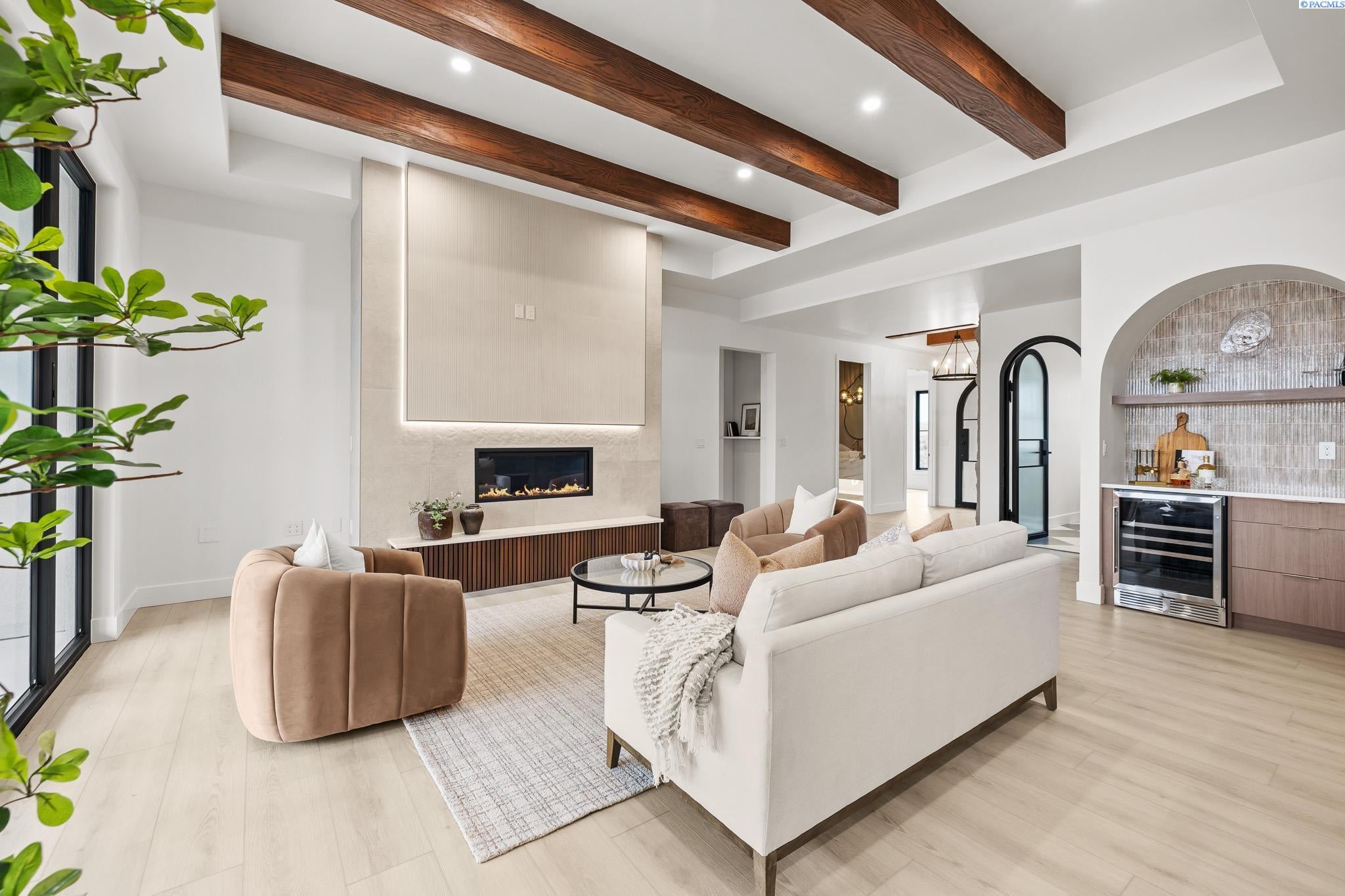 Richland, Washington, 99352, United States, 4 Bedrooms Bedrooms, ,2 BathroomsBathrooms,Residential,For Sale,2000118