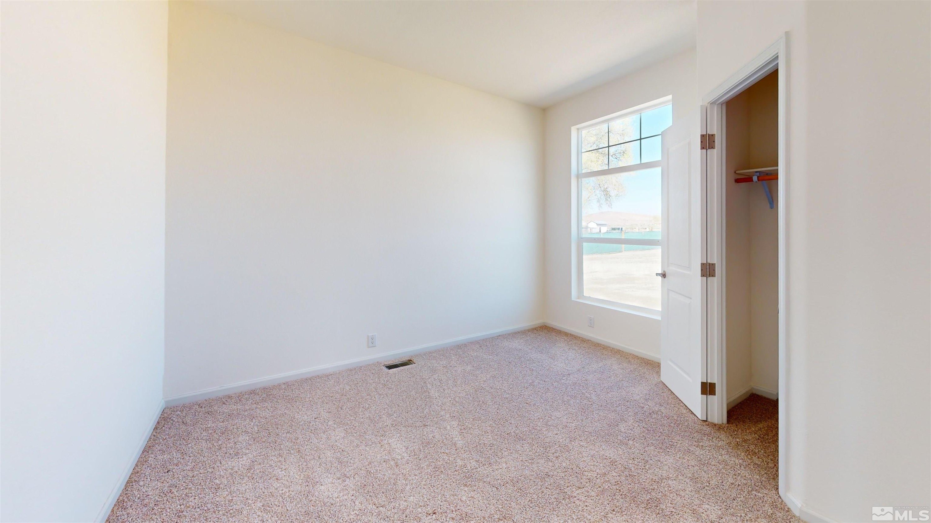 Winnemucca, Nevada, 89445, United States, 4 Bedrooms Bedrooms, ,3 BathroomsBathrooms,Residential,For Sale,1977385