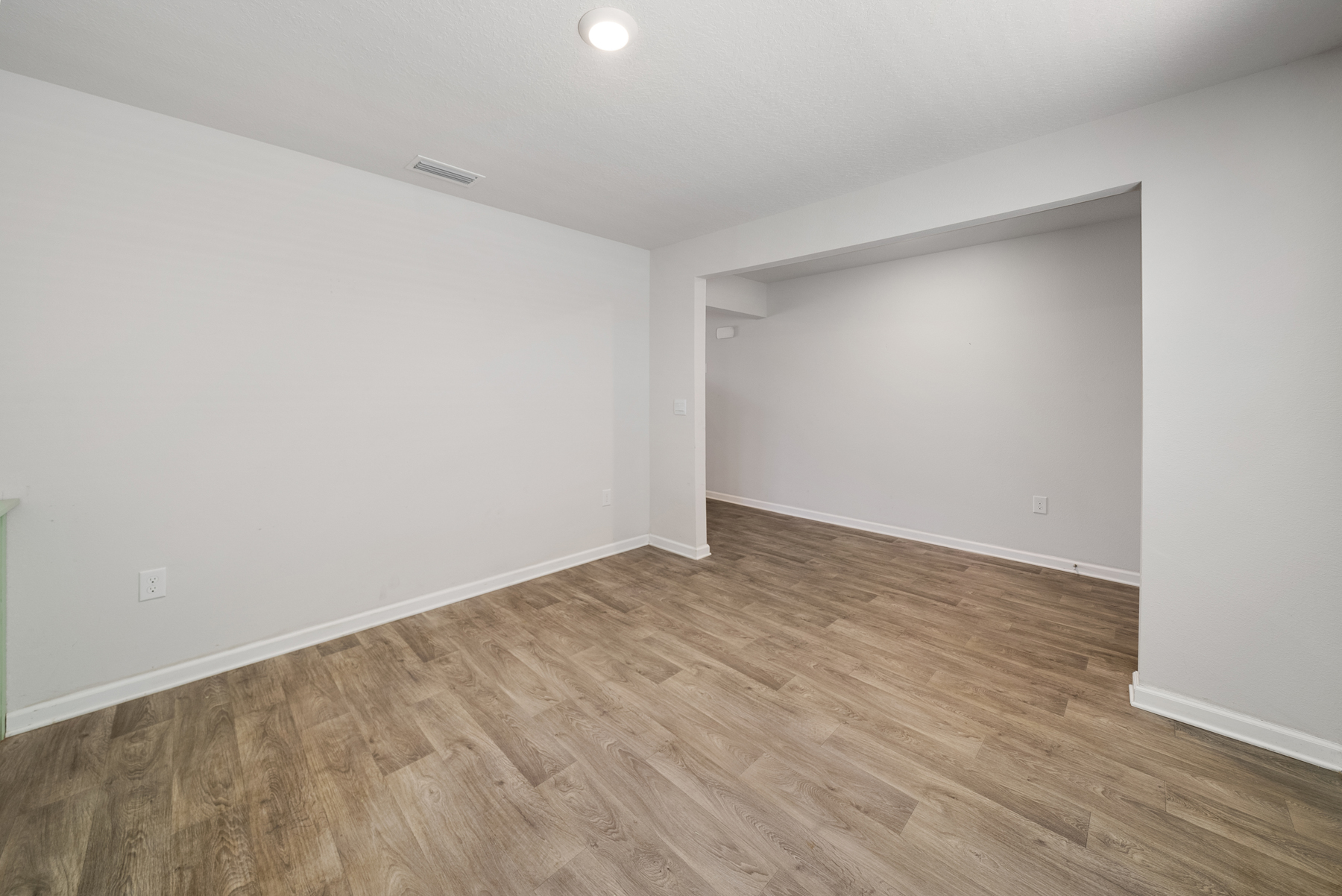  Thoughtfully Designed Residence With Fenced Backyard Near Tyndall AFB - 物件實景