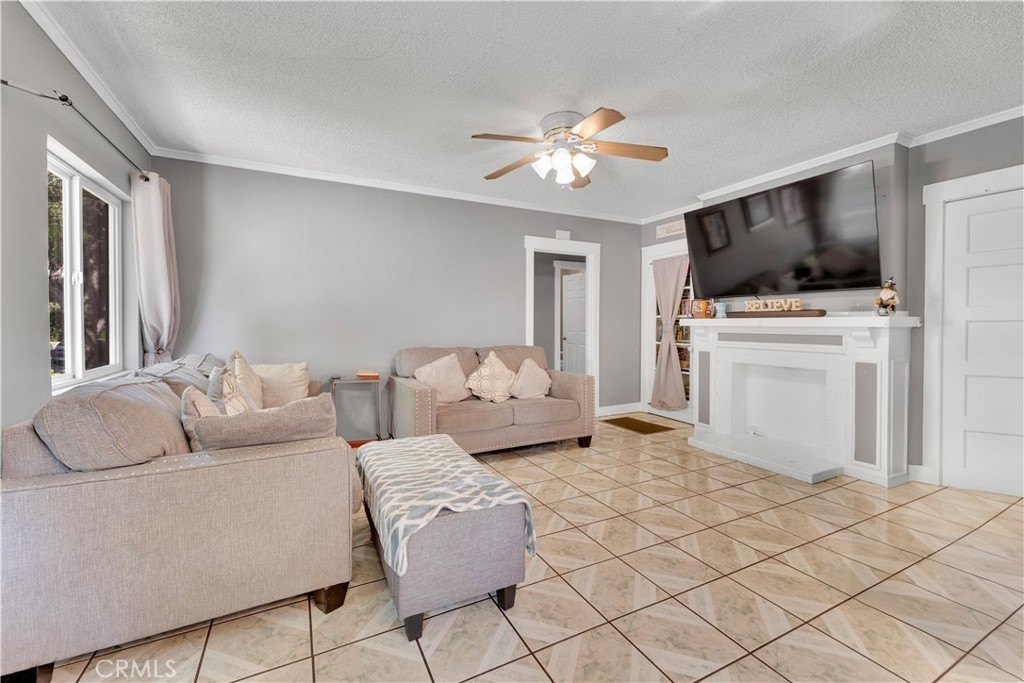 Pasadena, California, 91104, United States, 2 Bedrooms Bedrooms, ,1 BathroomBathrooms,Residential,For Sale,1944799