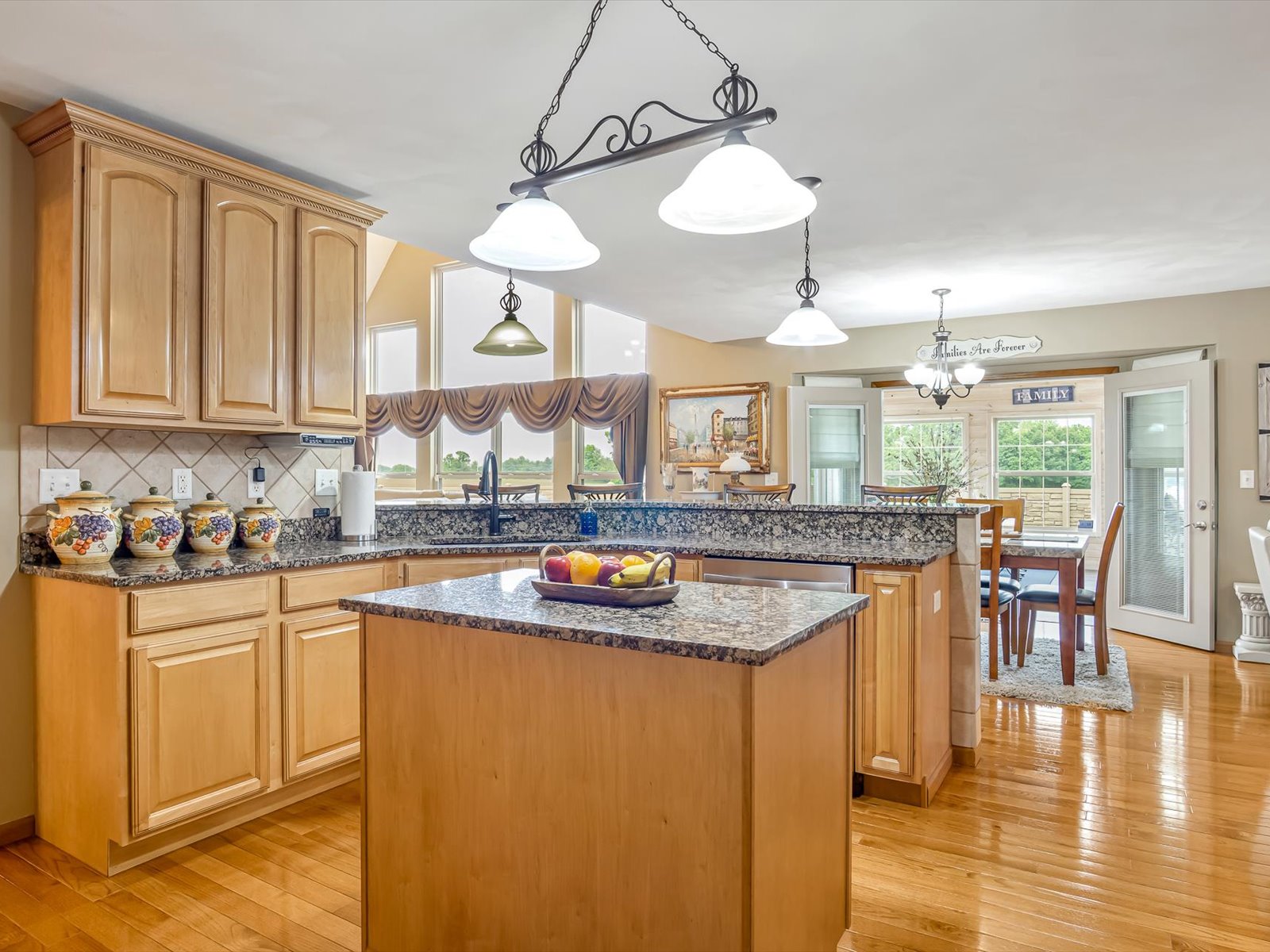 Swansea, Illinois, 62226, United States, 4 Bedrooms Bedrooms, ,4 BathroomsBathrooms,Residential,For Sale,1863975