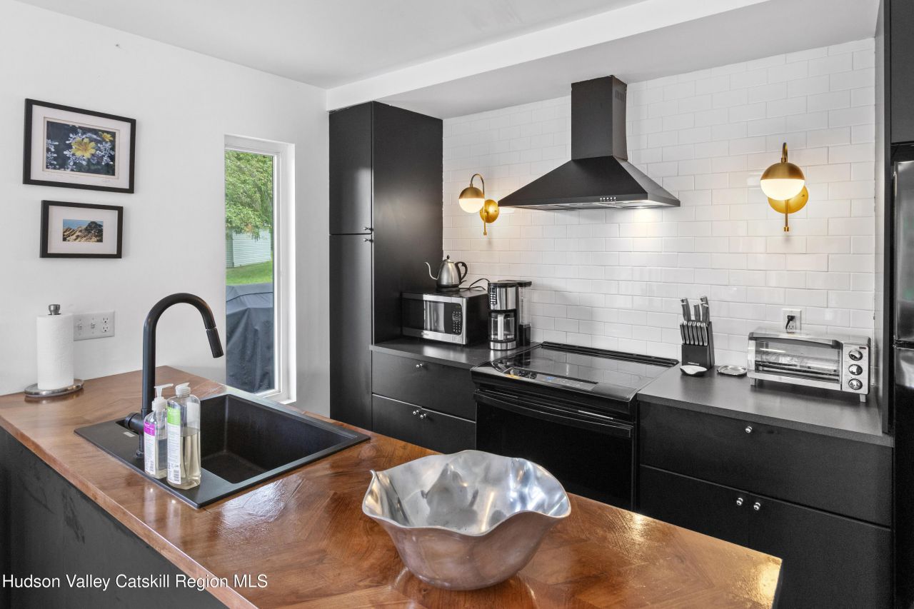 Denver, New York, 12421, United States, 4 Bedrooms Bedrooms, ,2 BathroomsBathrooms,Residential,For Sale,1890503