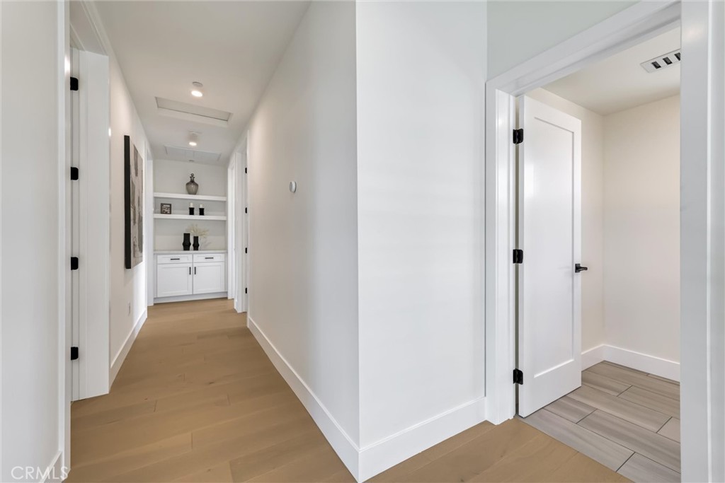 Sylmar, California, 91342, United States, 5 Bedrooms Bedrooms, ,3 BathroomsBathrooms,Residential,For Sale,1928478