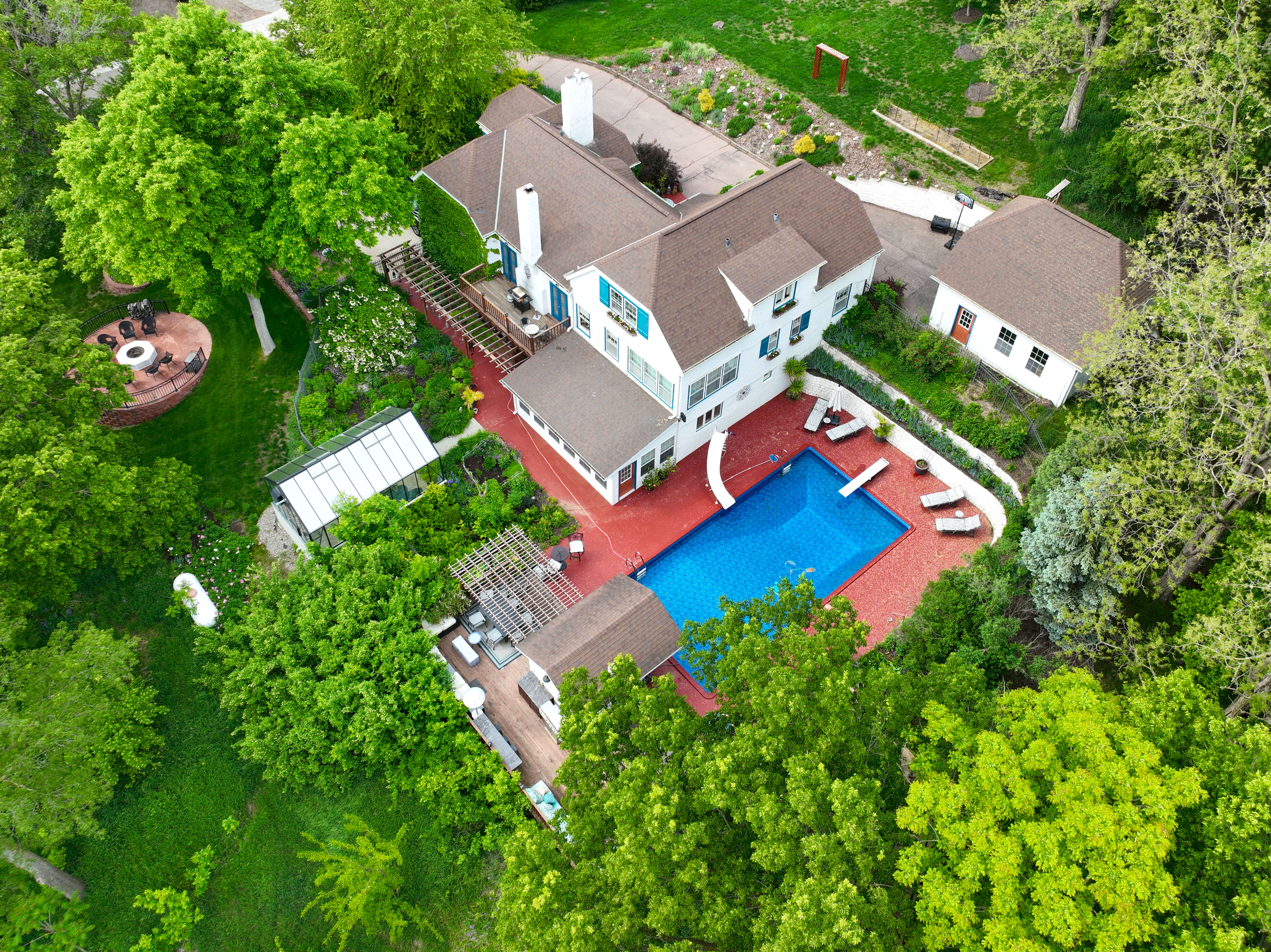 Sioux City, Iowa, 51103, United States, 5 Bedrooms Bedrooms, ,3 BathroomsBathrooms,Residential,For Sale,1824079