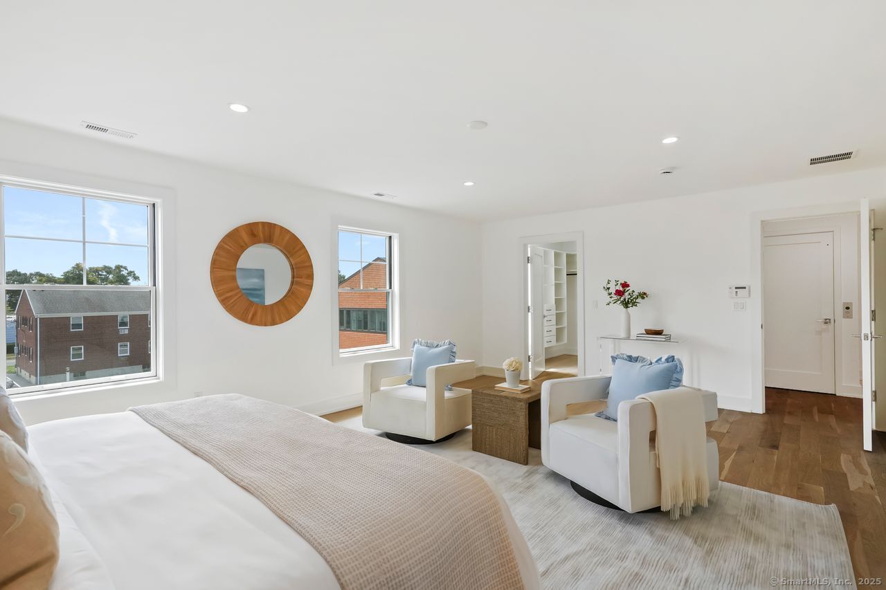 Fairfield, Connecticut, 06824, United States, 4 Bedrooms Bedrooms, ,6 BathroomsBathrooms,Residential,For Sale,1994356