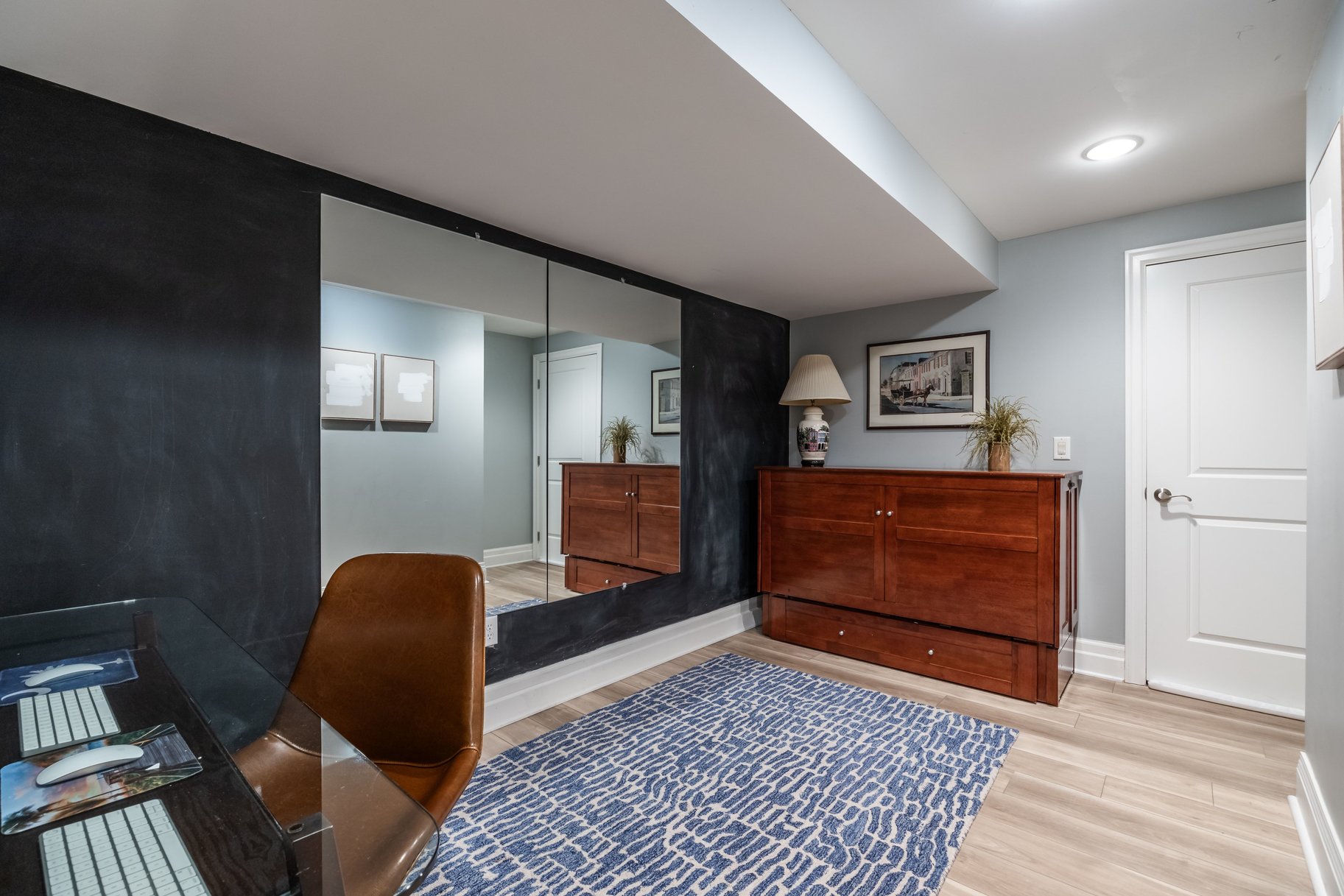  Timeless Luxury in Coveted Harvard–Yale - 物件實景